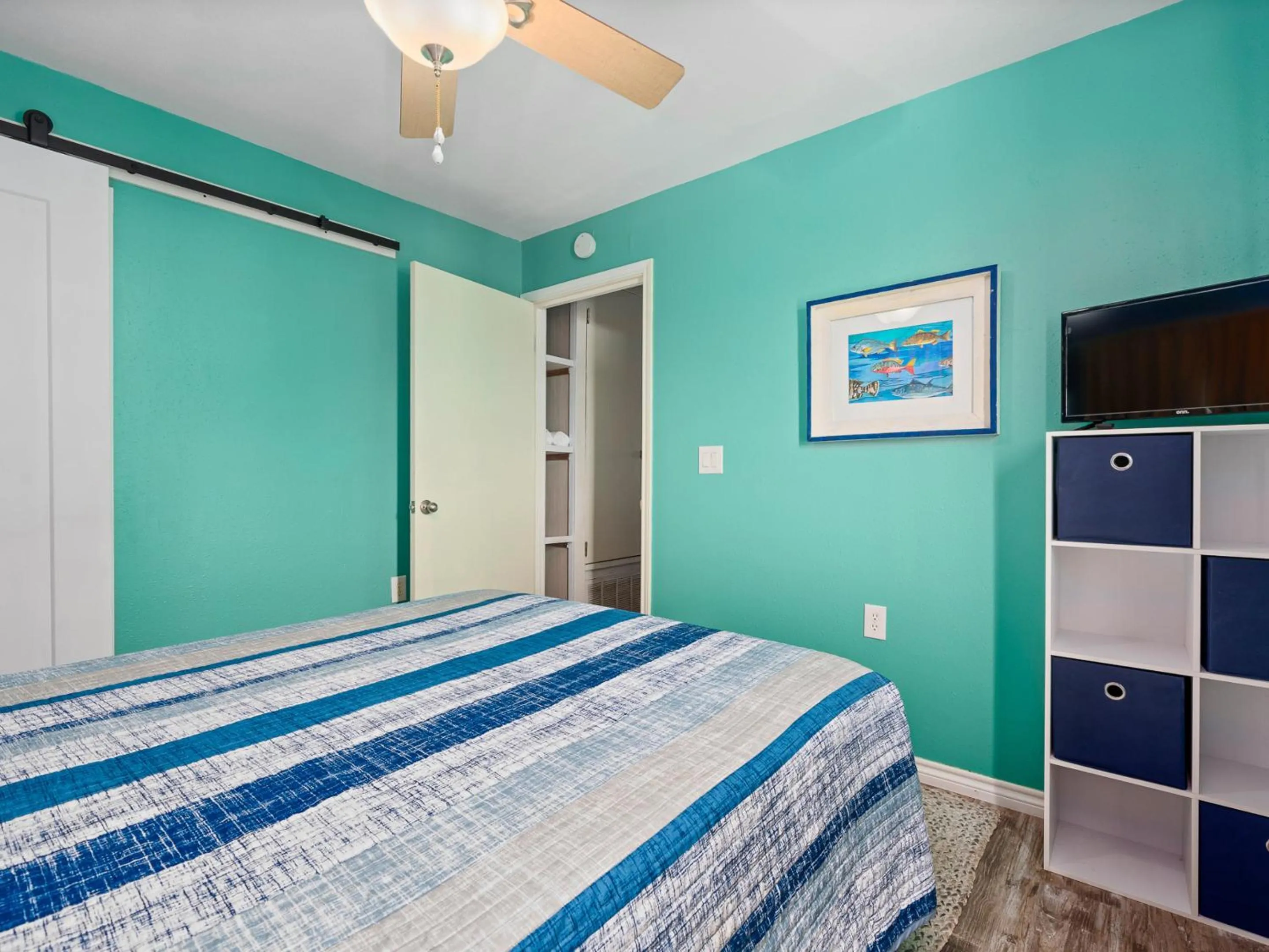 Property building, Bed in Sand Piper