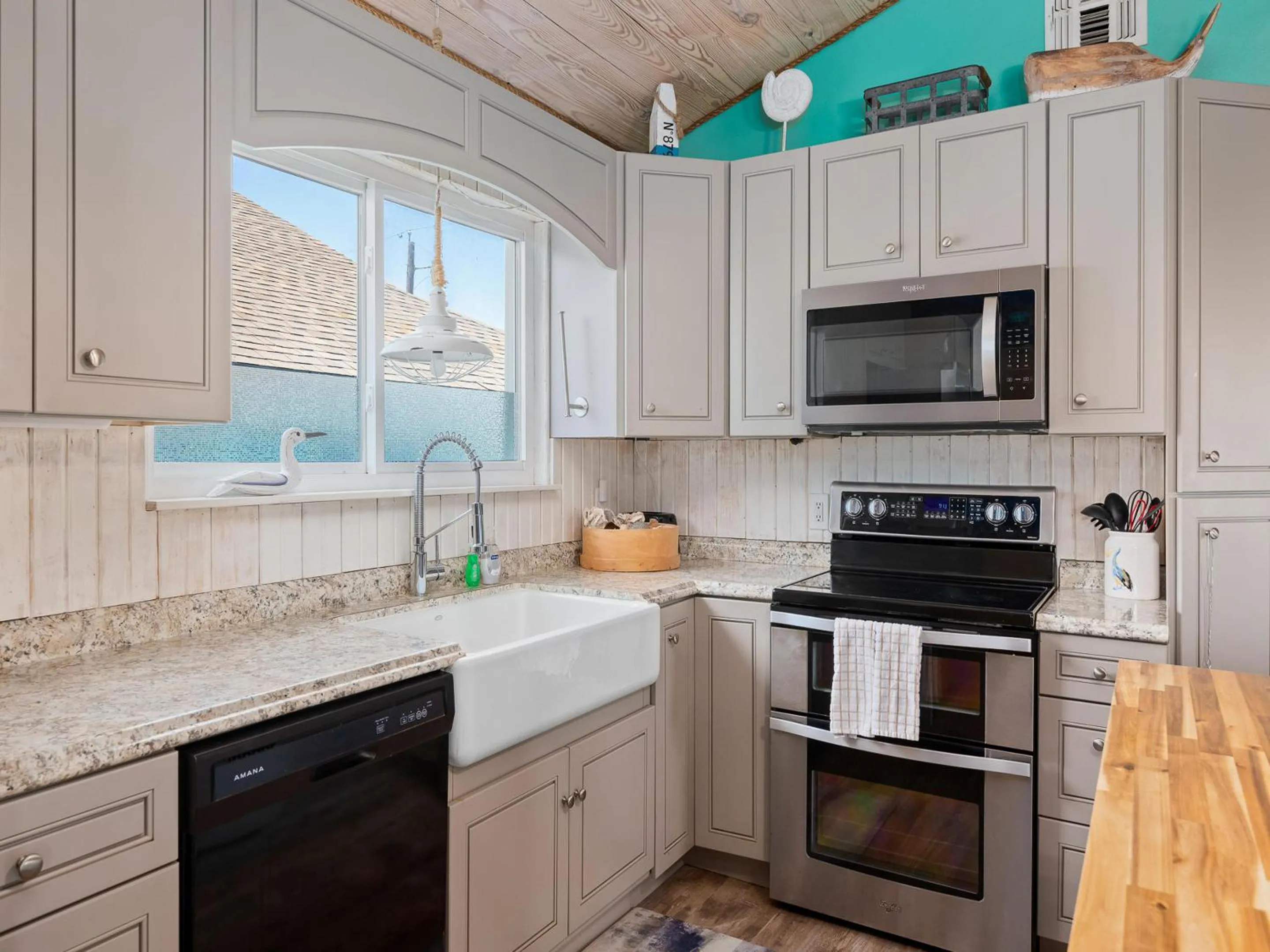 Property building in Sand Piper