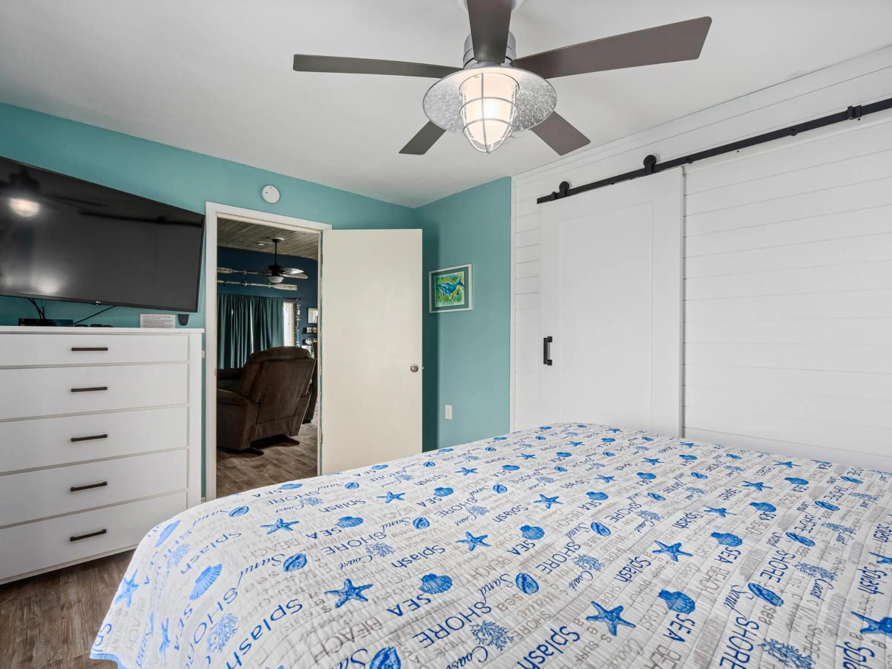 Property building, Bed in Sand Piper