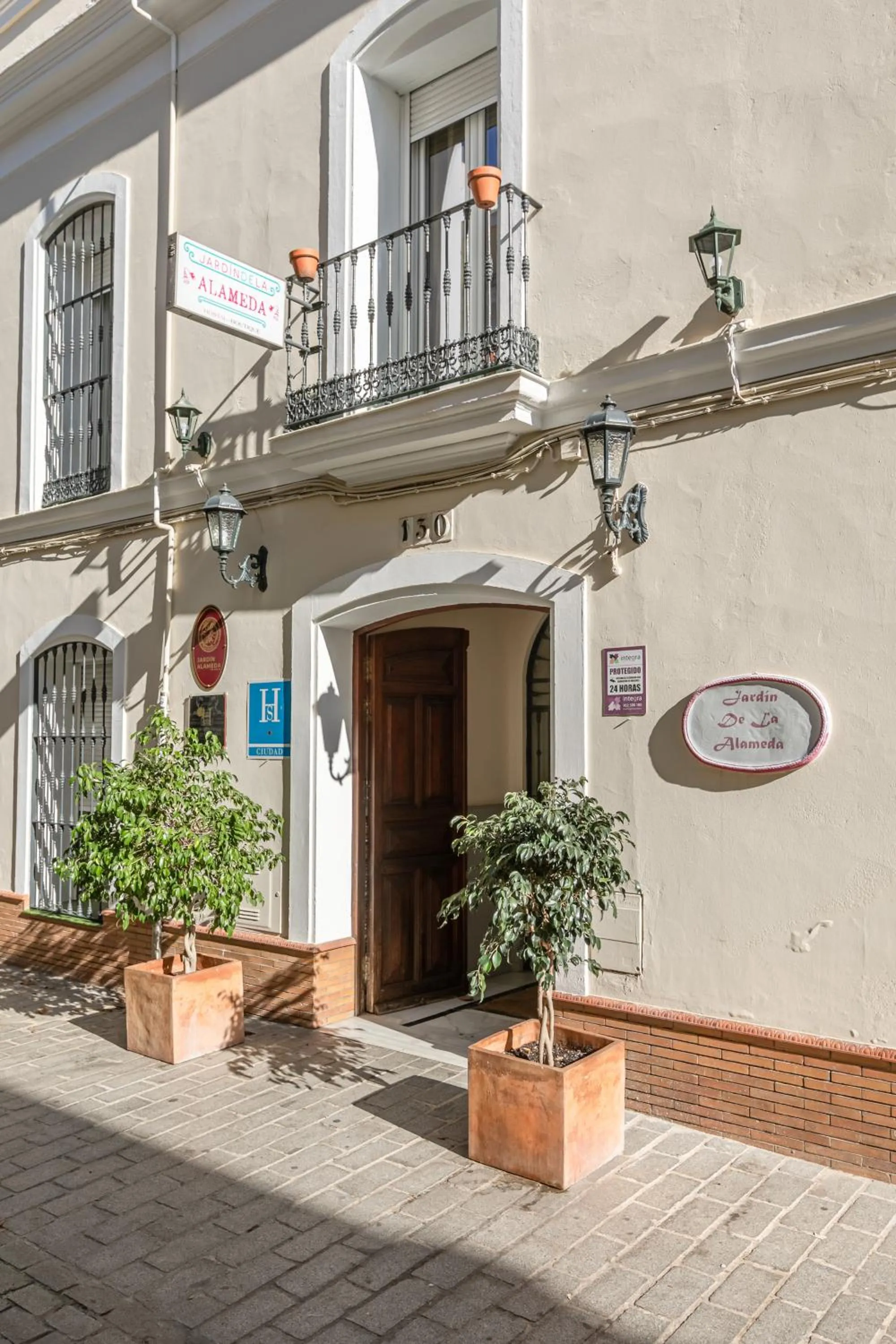 Property building in nüa alameda