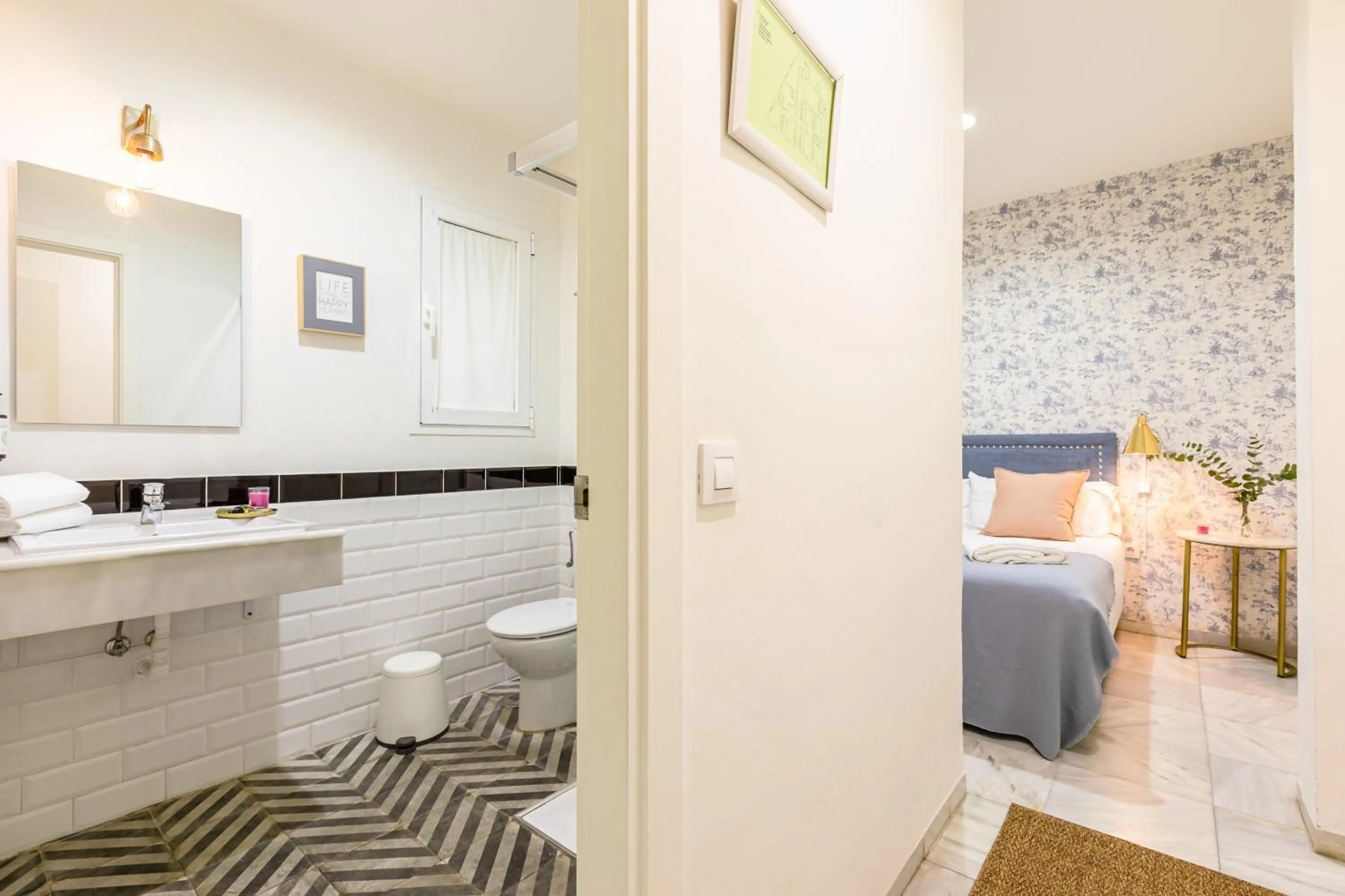 Photo of the whole room, Bed in nüa alameda