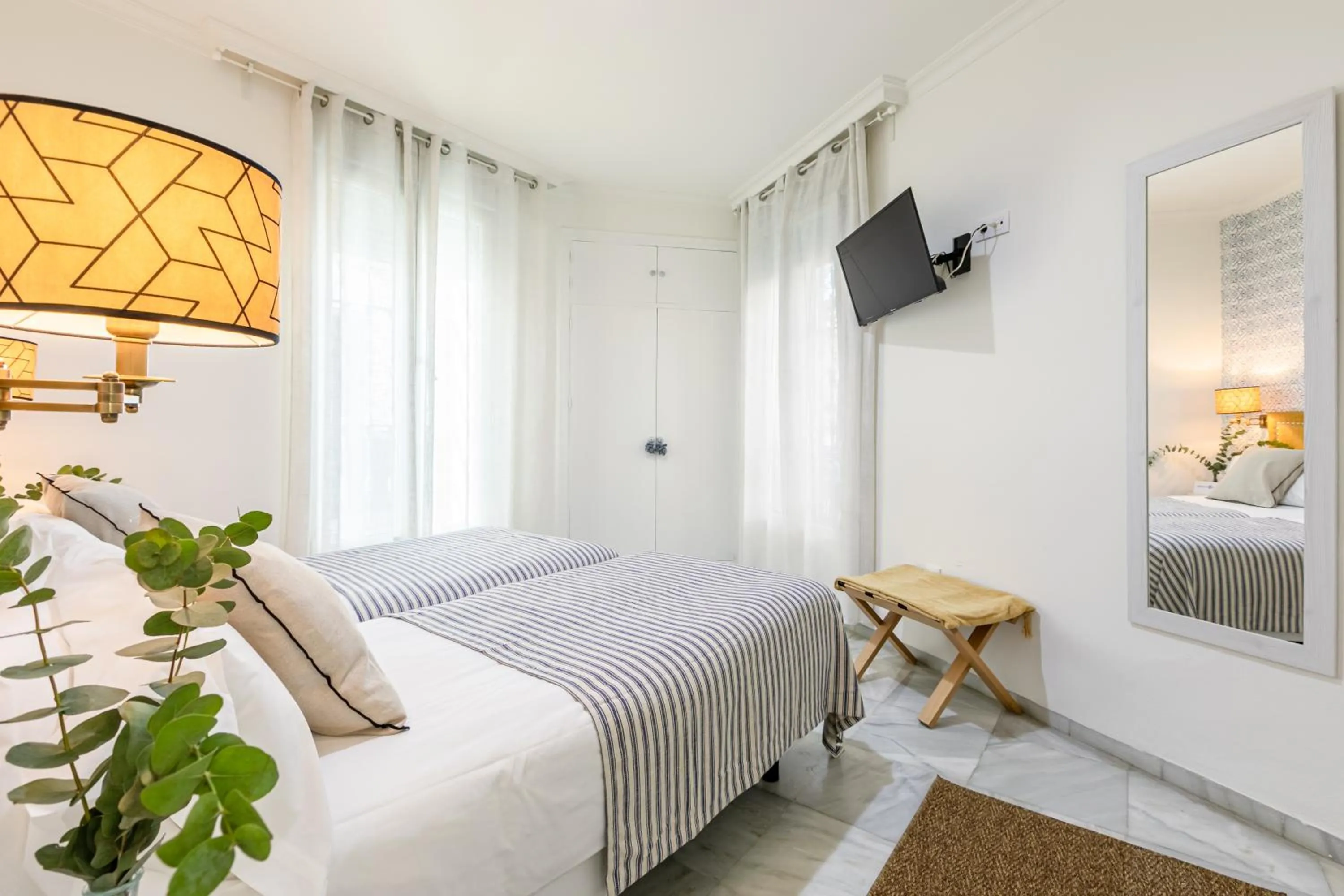 Photo of the whole room, Bed in nüa alameda