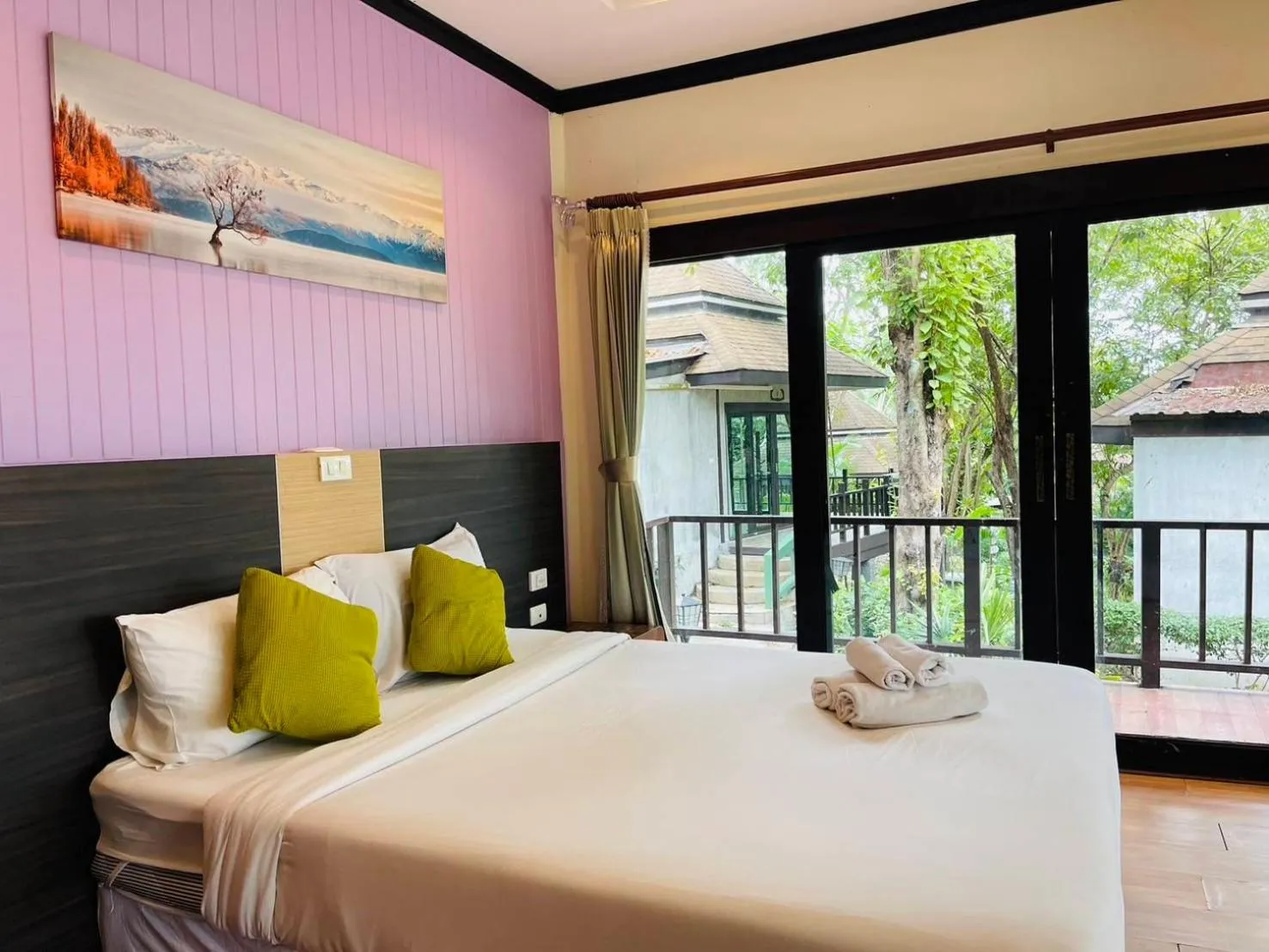 Bed in สงขลาคีรี รีสอร์ท SongkhlaKeeree Resort