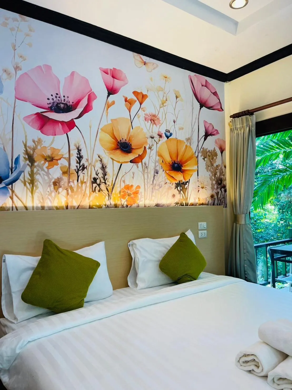 Bed in สงขลาคีรี รีสอร์ท SongkhlaKeeree Resort