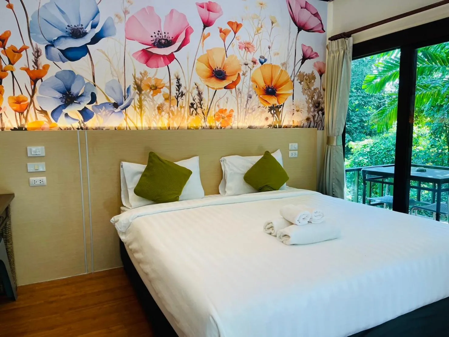 Bed in สงขลาคีรี รีสอร์ท SongkhlaKeeree Resort