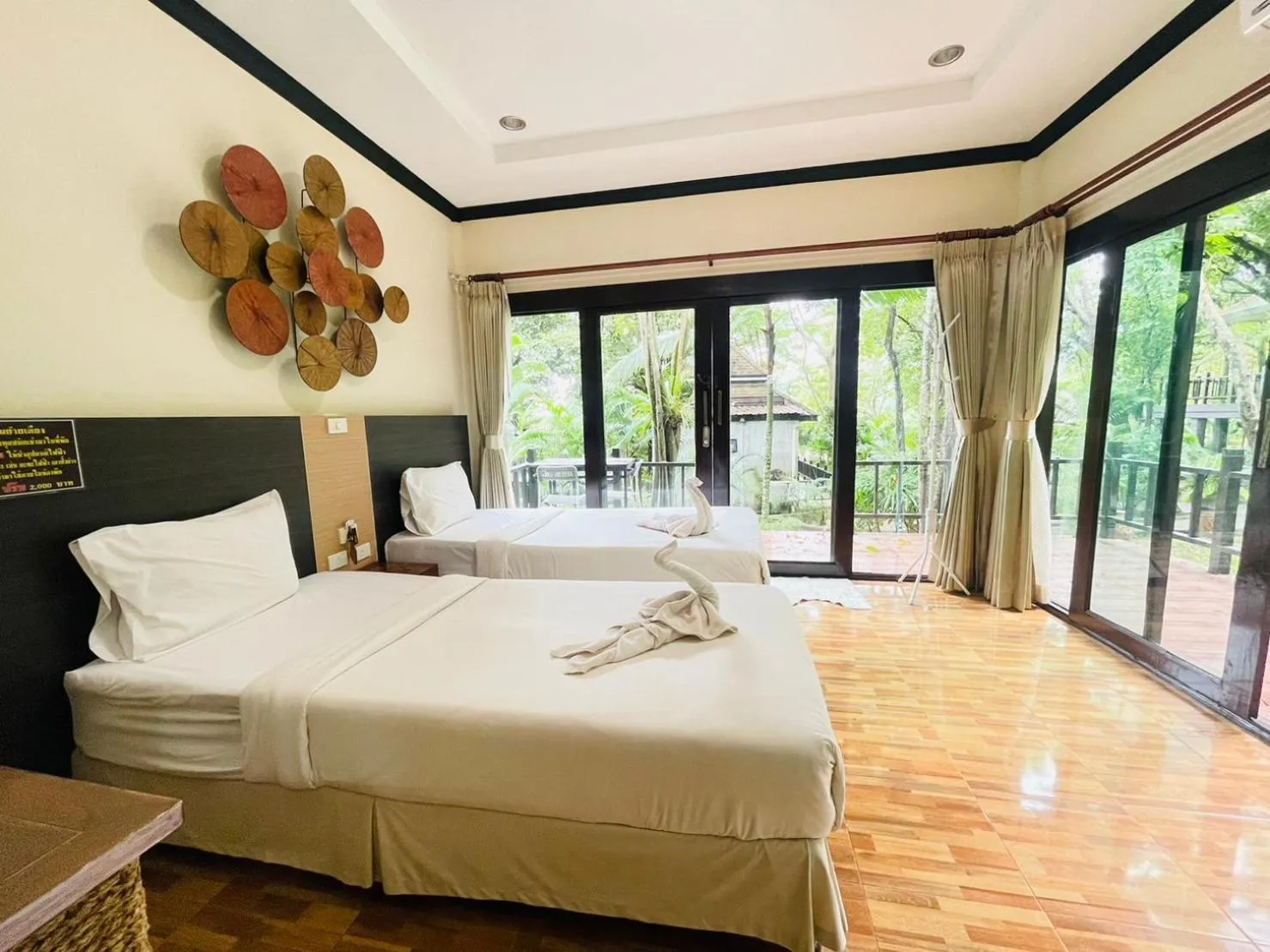 Bed in สงขลาคีรี รีสอร์ท SongkhlaKeeree Resort