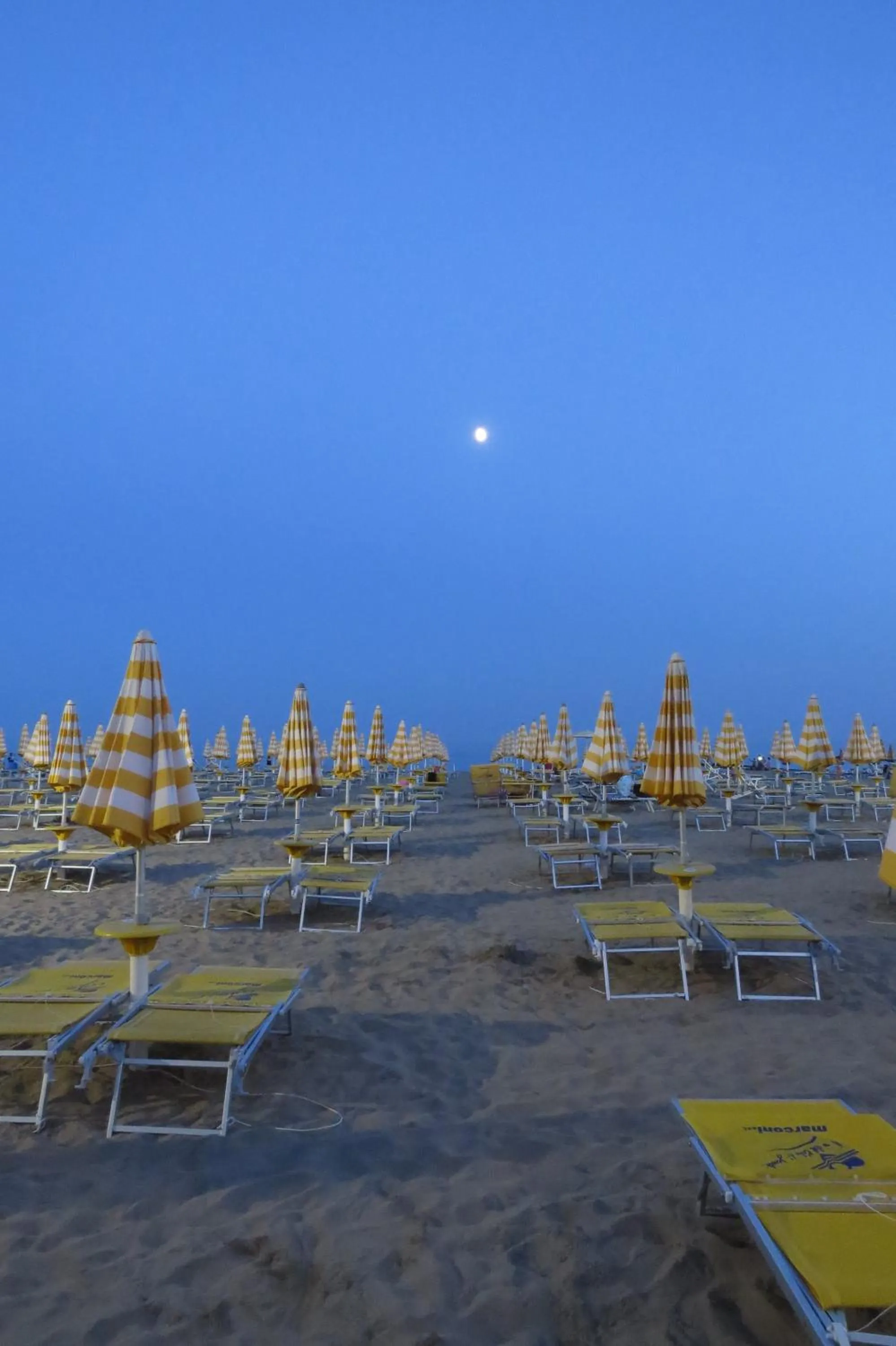 Beach in Hotel Strand a frontemare