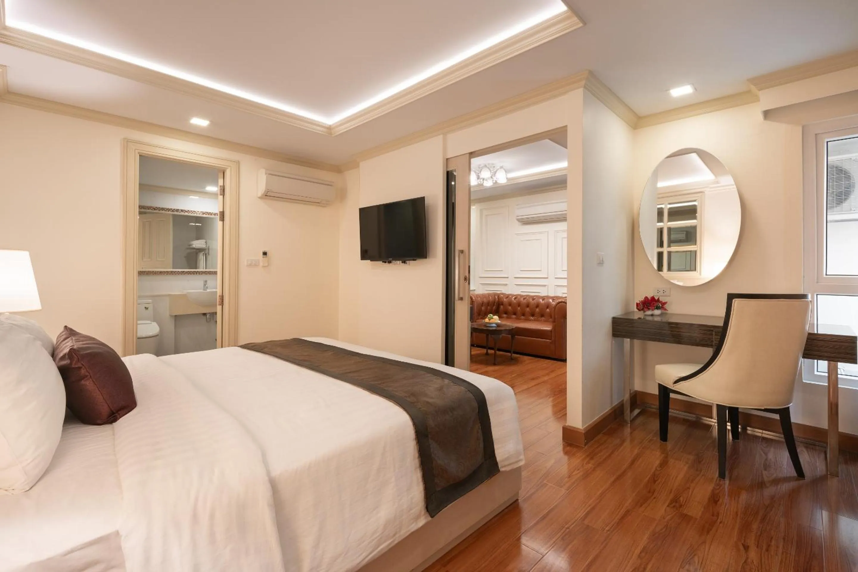 Bed in Syama Hana Executive Apartments Thonglor