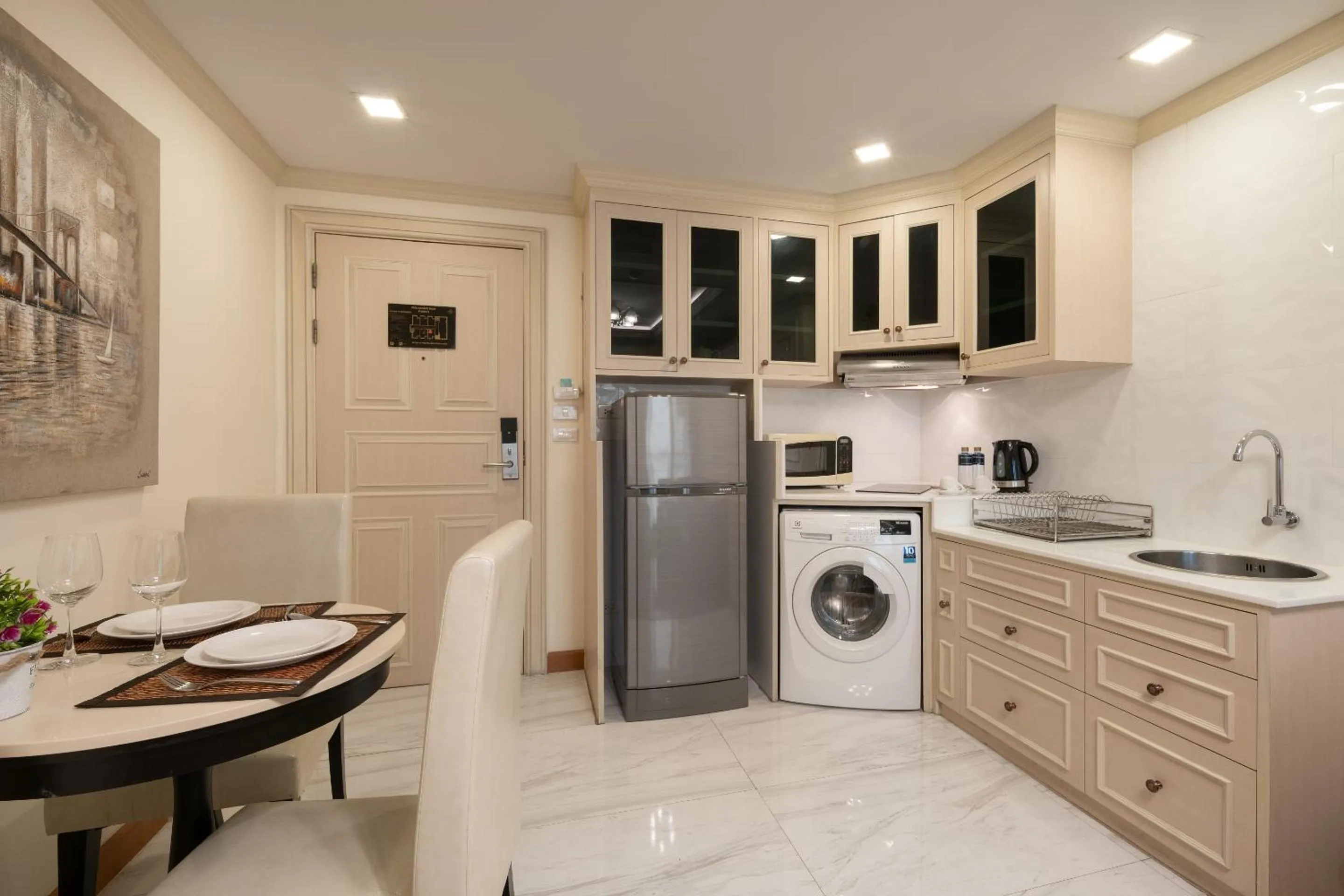 Coffee/tea facilities in Syama Hana Executive Apartments Thonglor