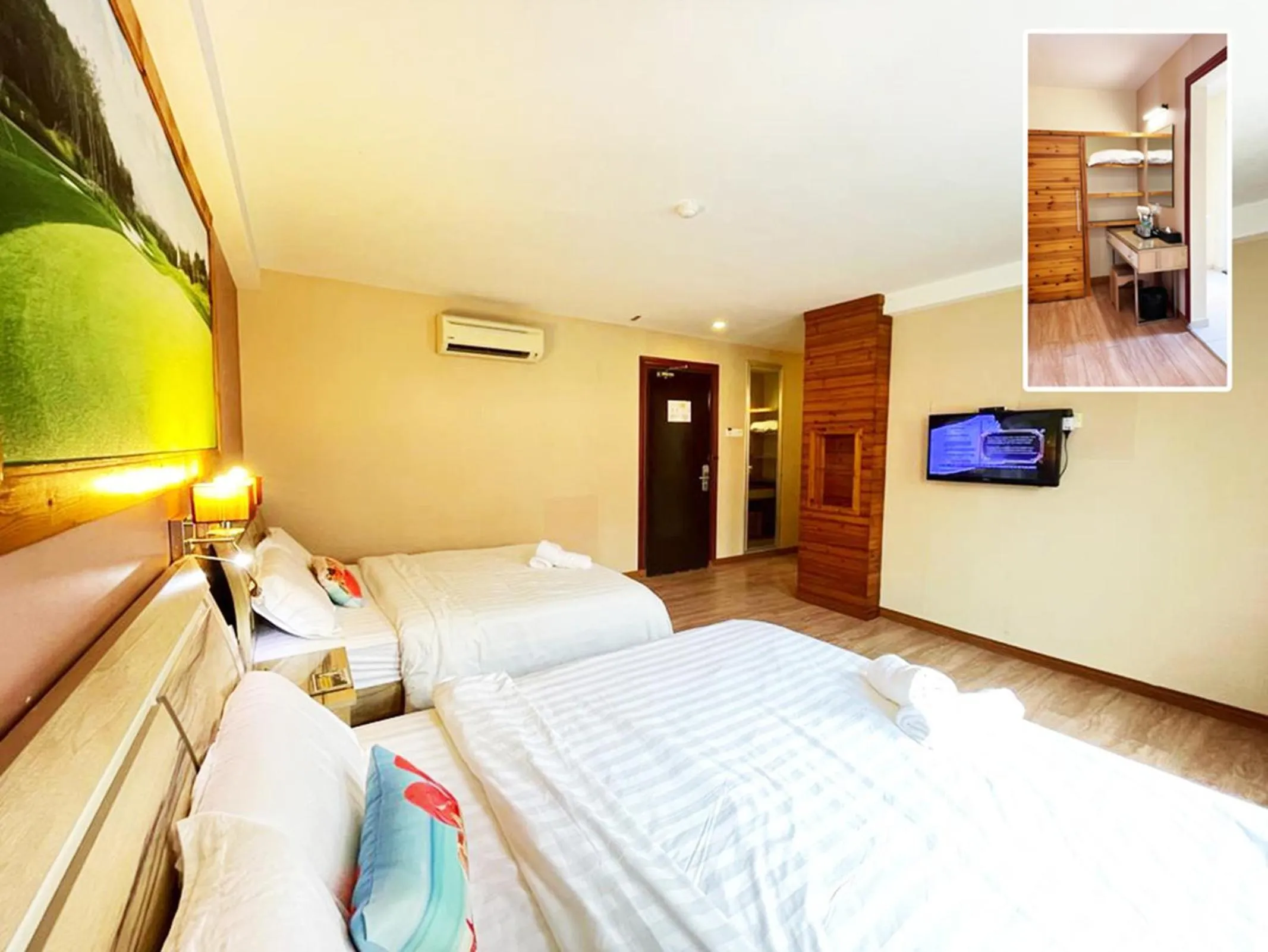 Photo of the whole room, Bed in Hotel Balik Pulau