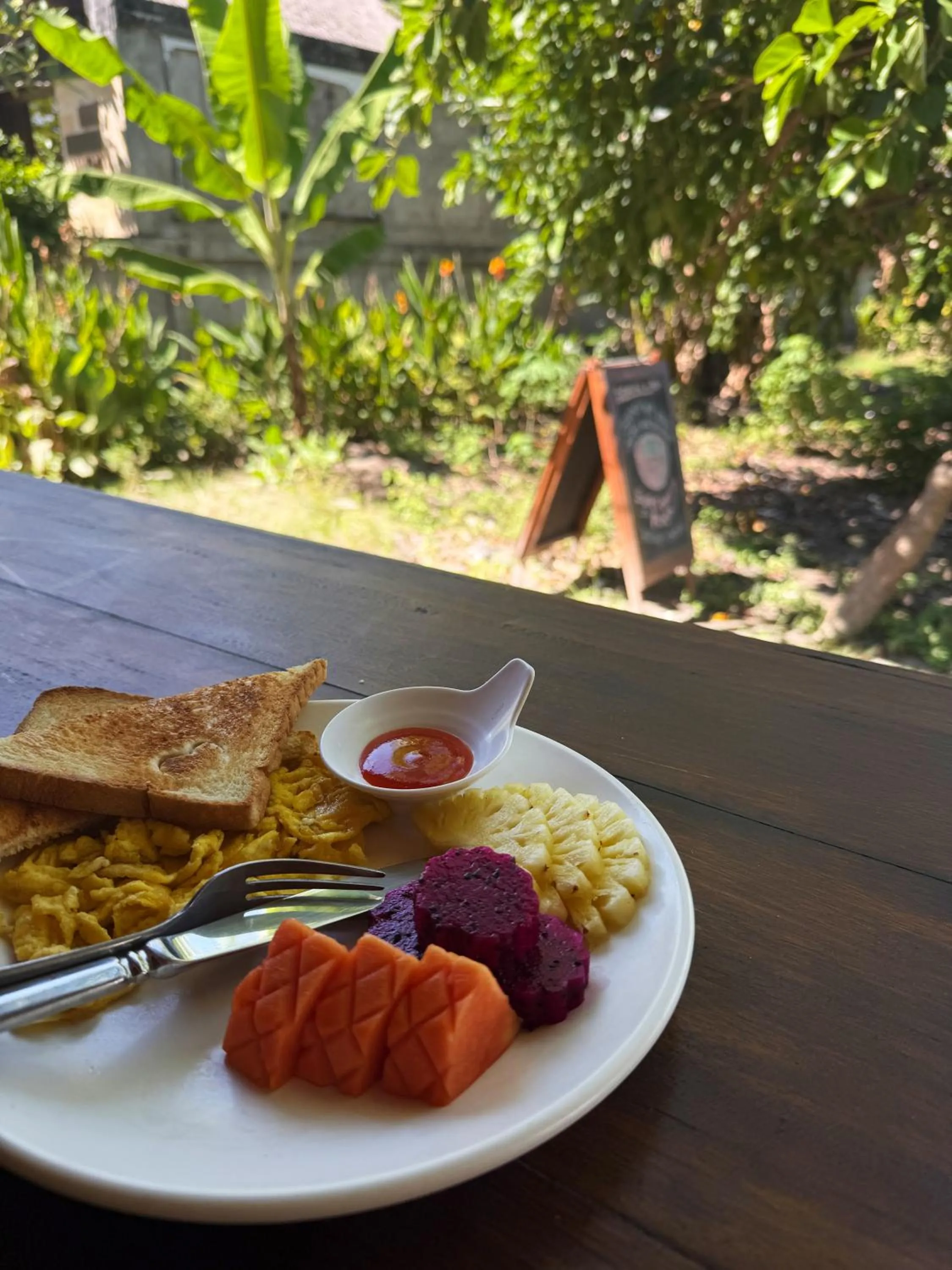 Breakfast in Florine's Garden