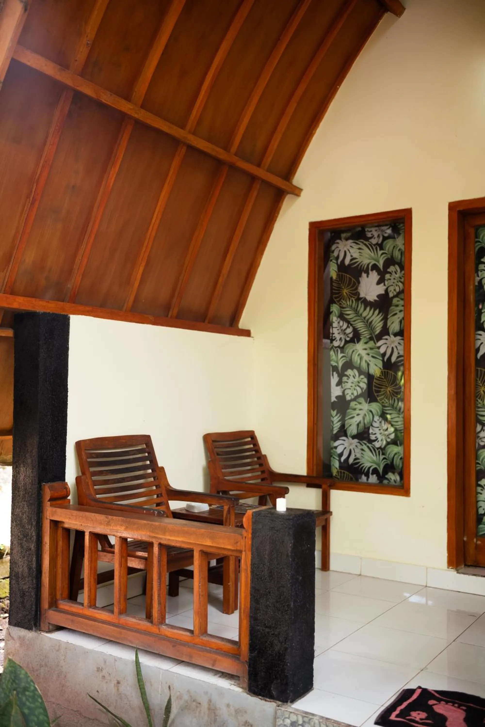 Patio in Florine's Garden