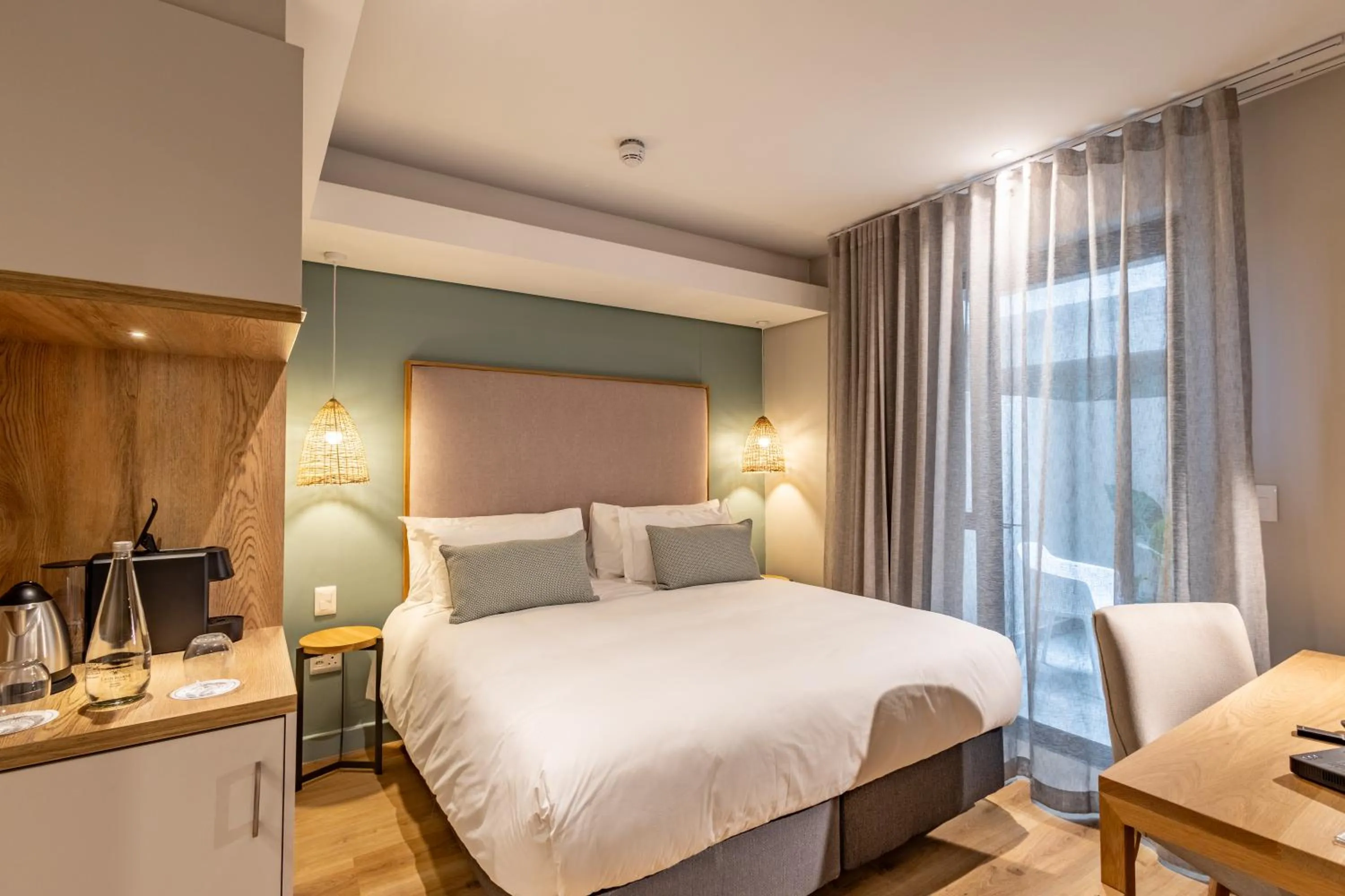 Bed in Plett Quarter Hotel - Lion Roars Hotels & Lodges