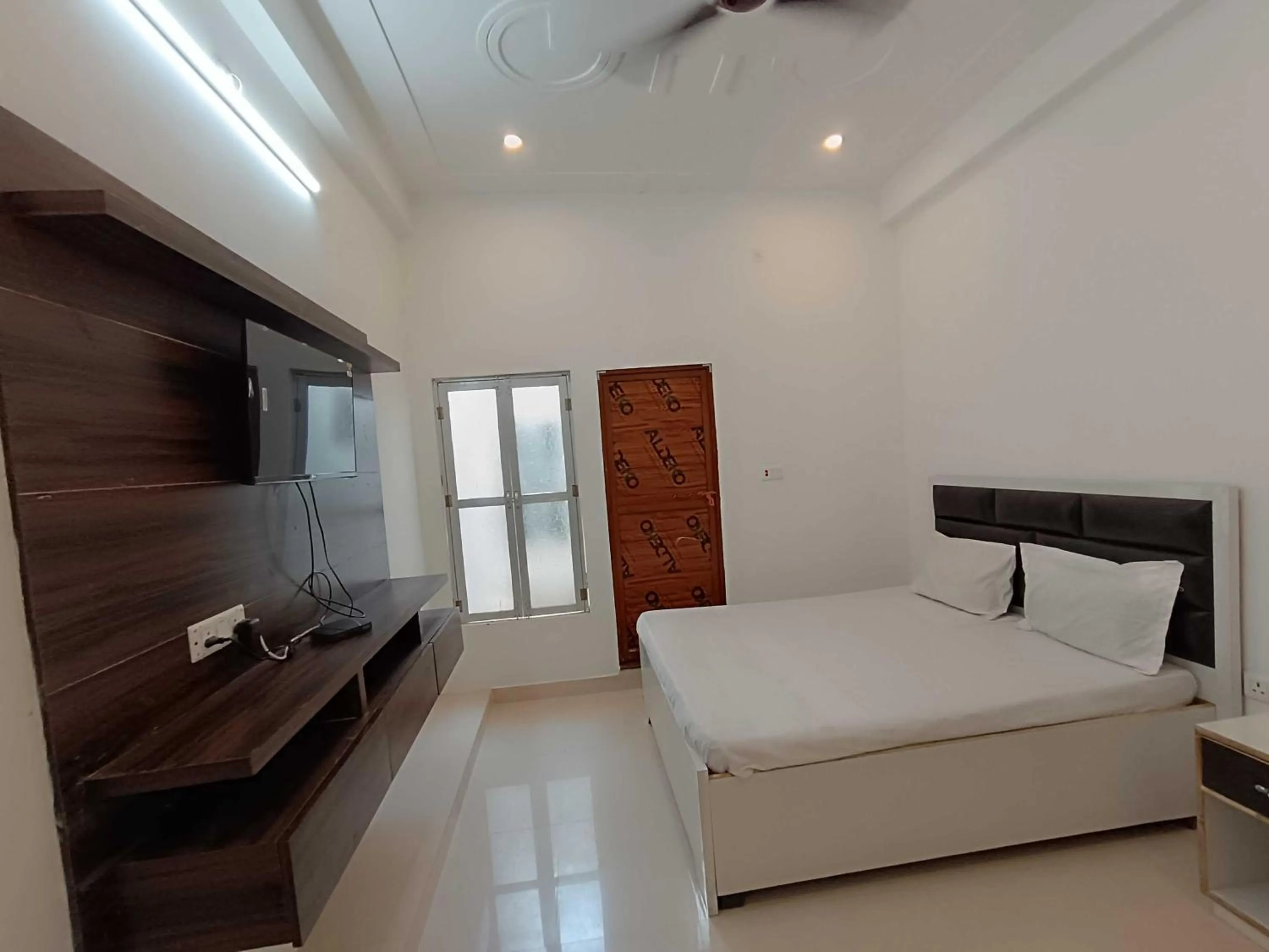 Bedroom, Bed in Hotel O Home Kanak Hotel & Resort Homestay