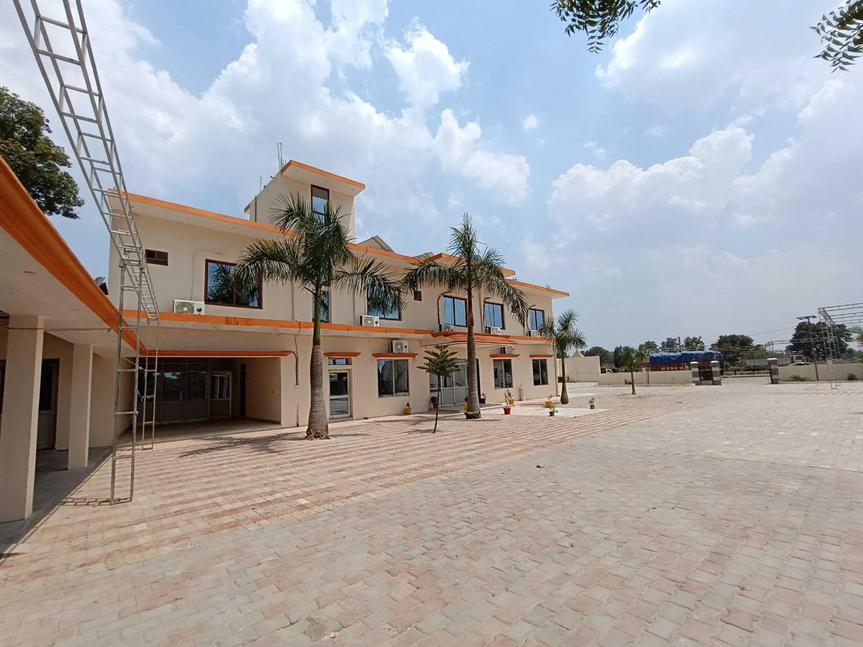 Facade/entrance in Hotel O Home Kanak Hotel & Resort Homestay