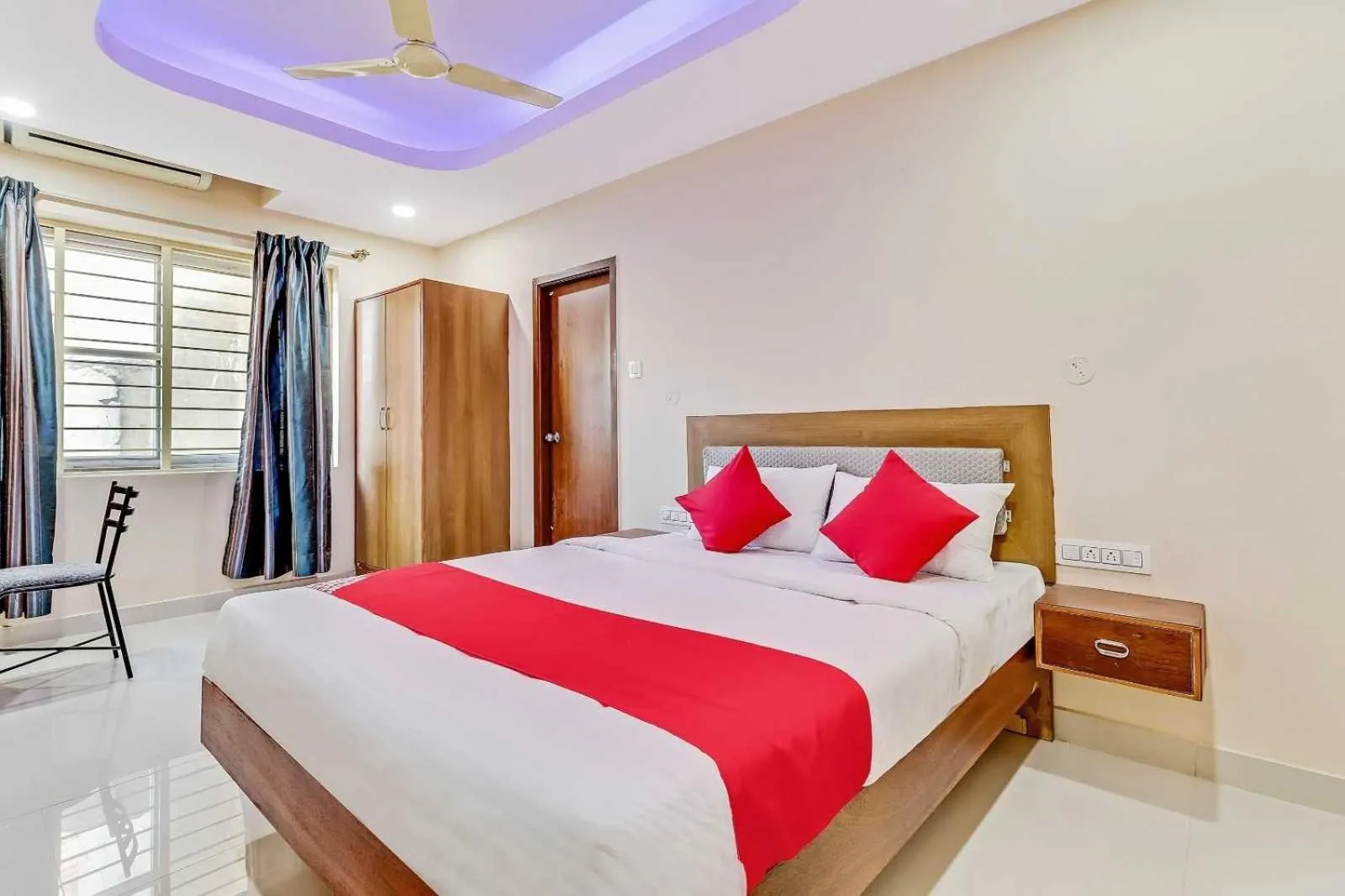 Bedroom, Bed in Collection O Champion Paradise