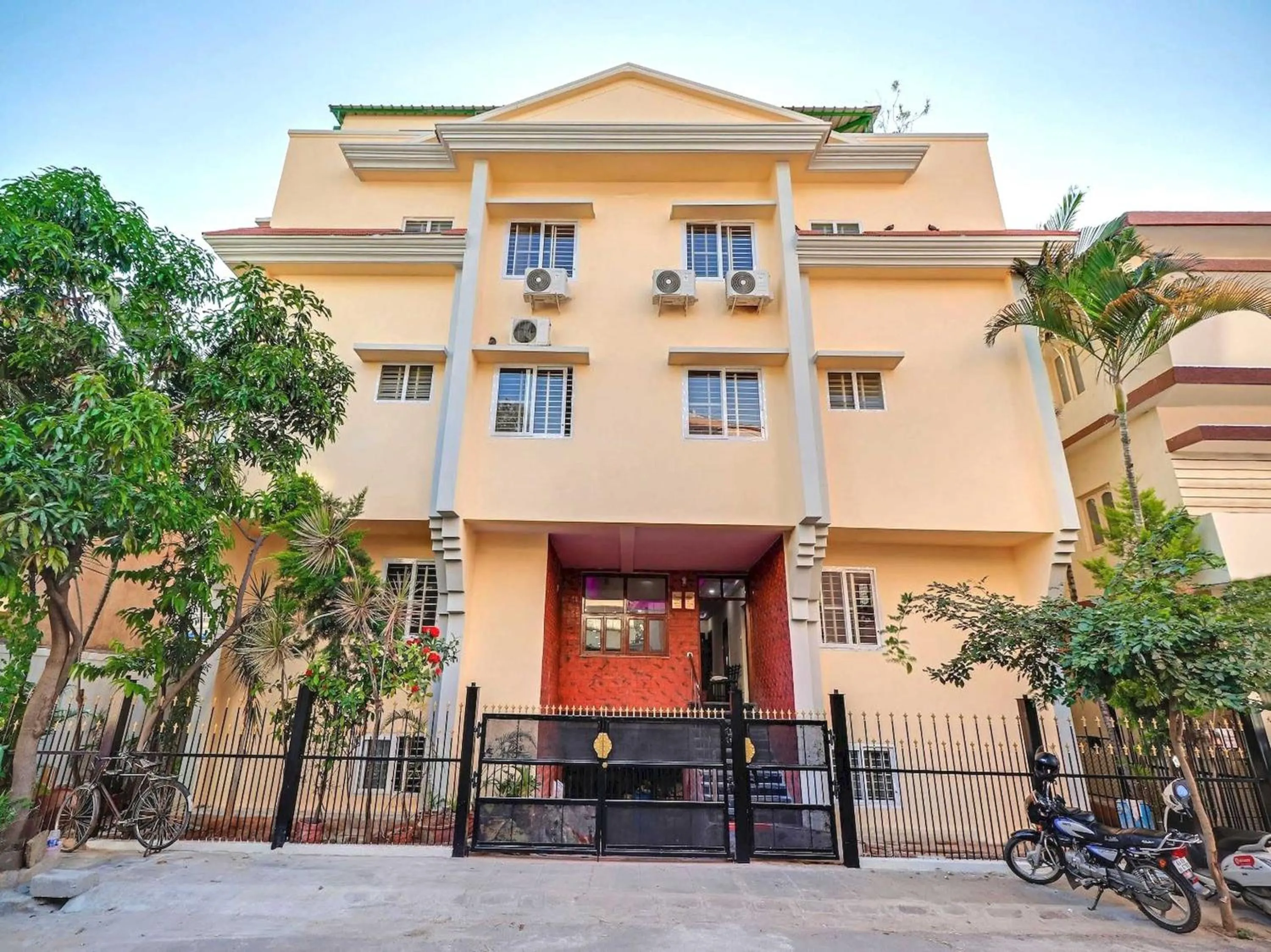 Facade/entrance in Collection O Champion Paradise