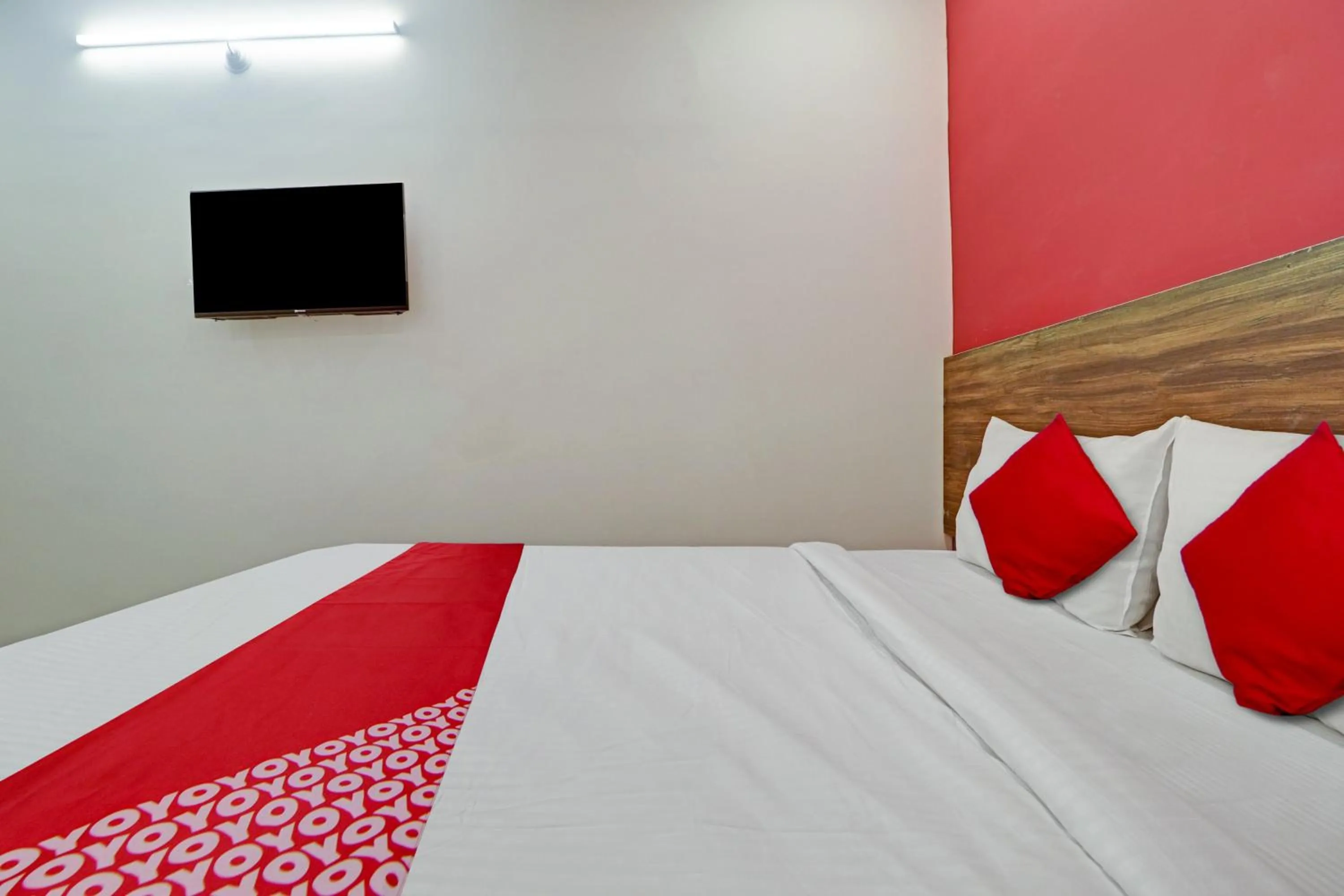 Bedroom, Bed in Hotel O Lavish Stay