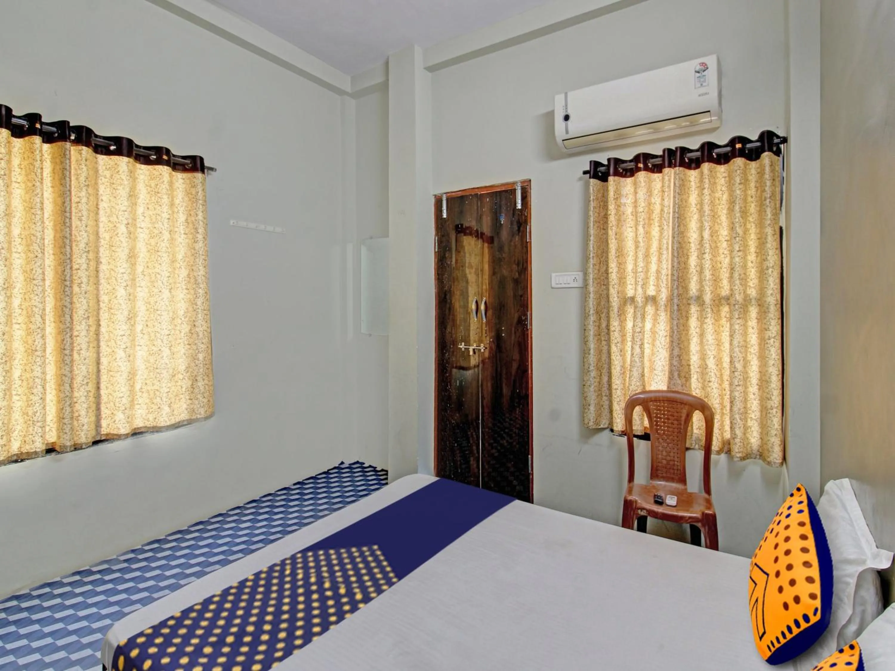 Bedroom, Bed in Hotel O G.K Lodging and Guest House