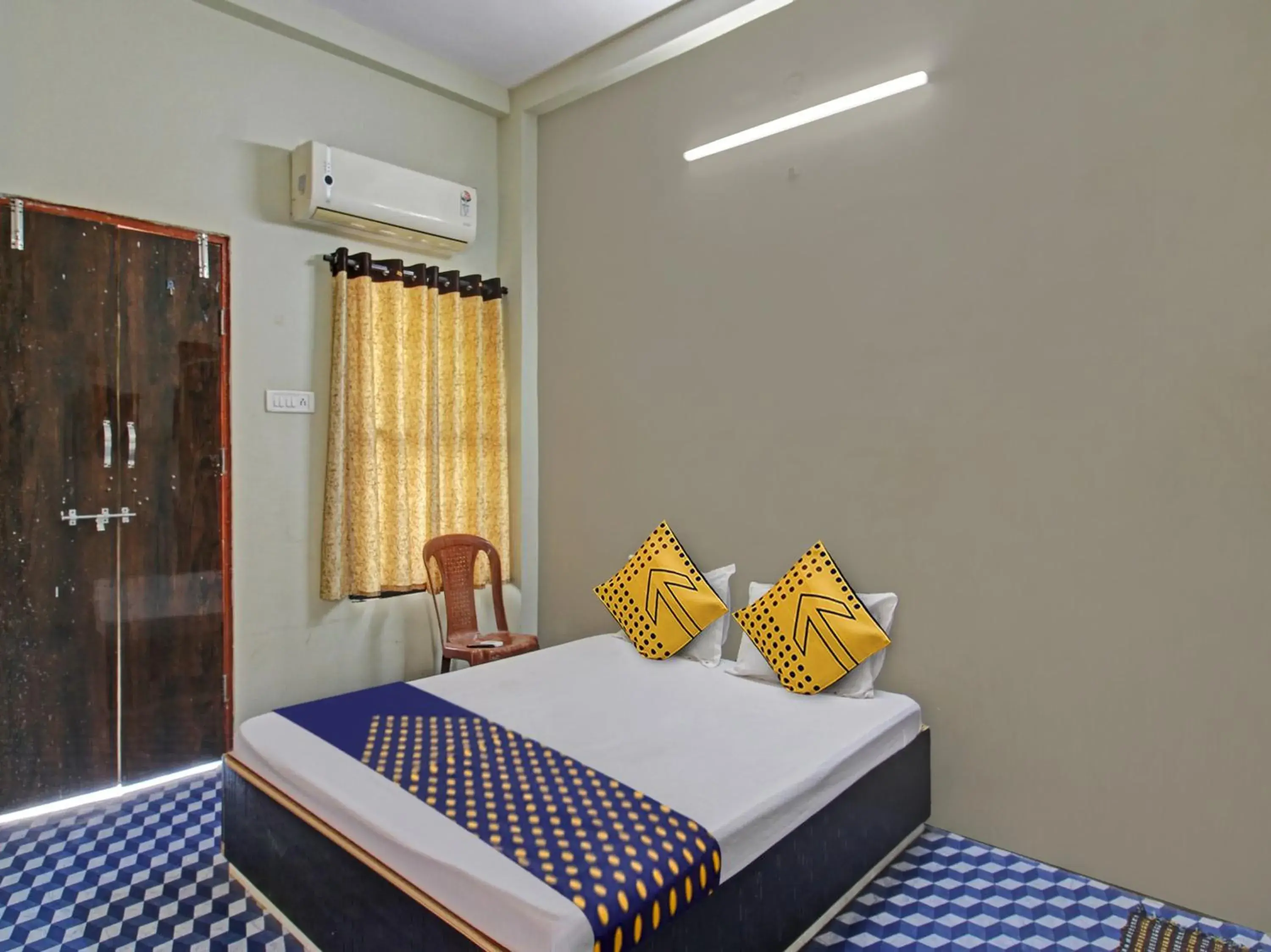 Classic Triple Room - single occupancy in Hotel O G.K Lodging and Guest House Classic Triple Room - single occupancy in Hotel O G.K Lodging and Guest House