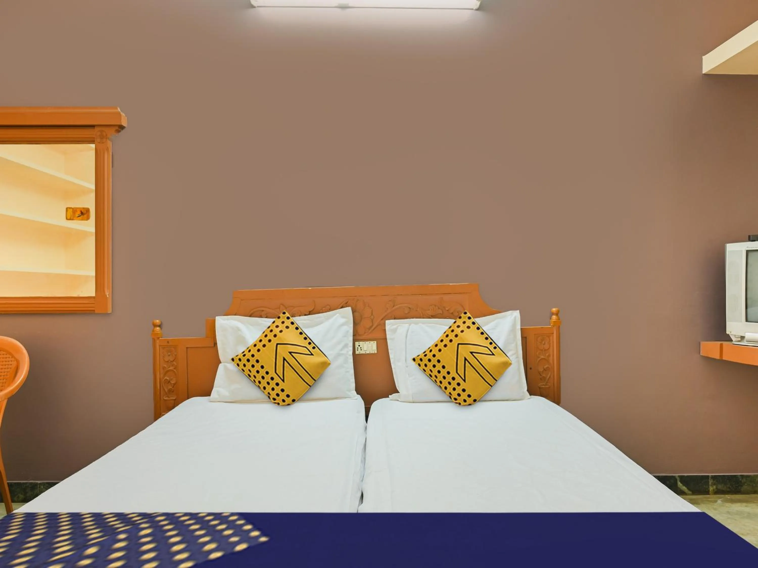 Bedroom, Bed in Hotel O Vel Vel Guest House