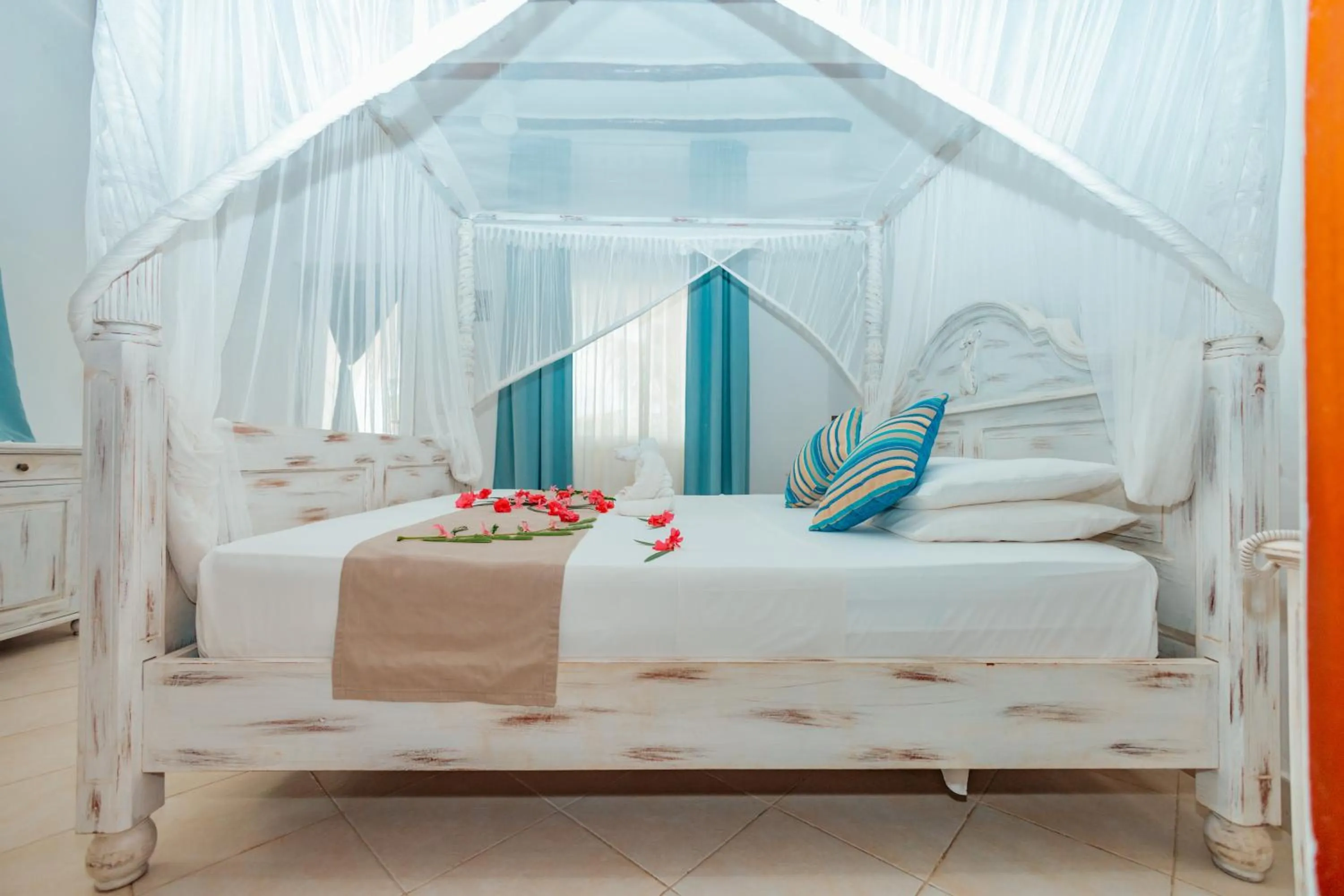 Bedroom, Bed in Twiga Beach Resort