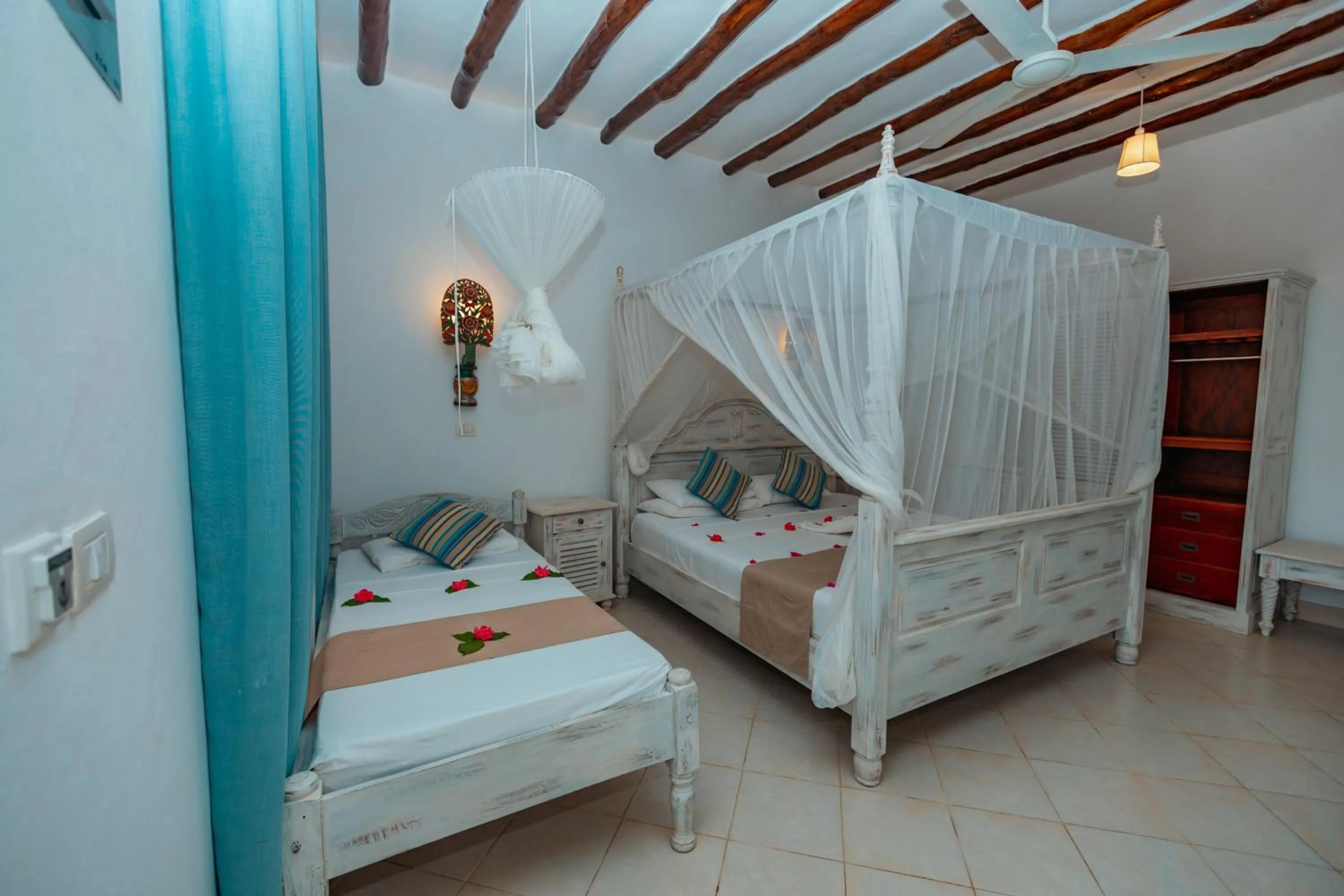 Bedroom, Bed in Twiga Beach Resort