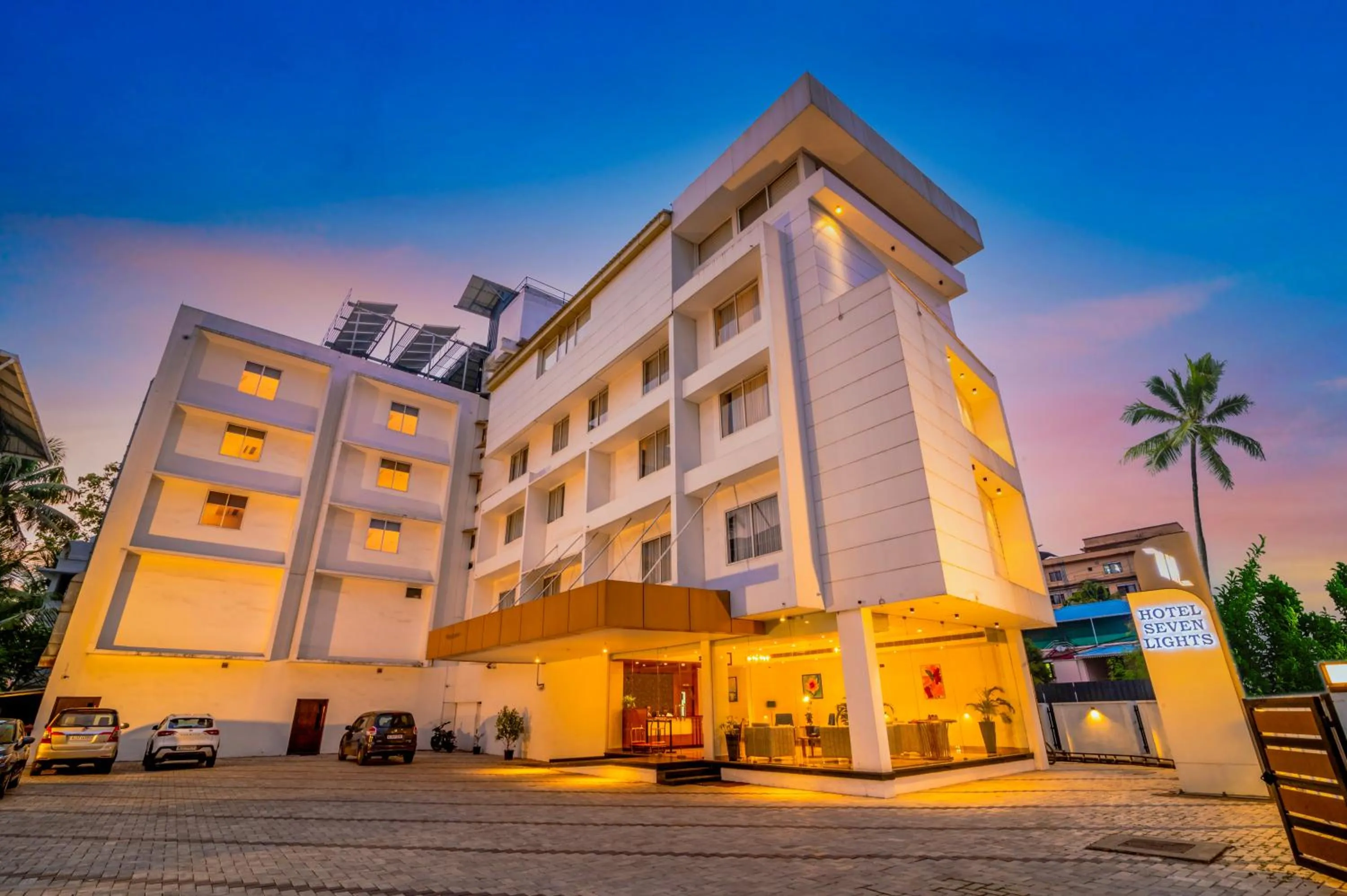 Property building in Hotel Seven Lights