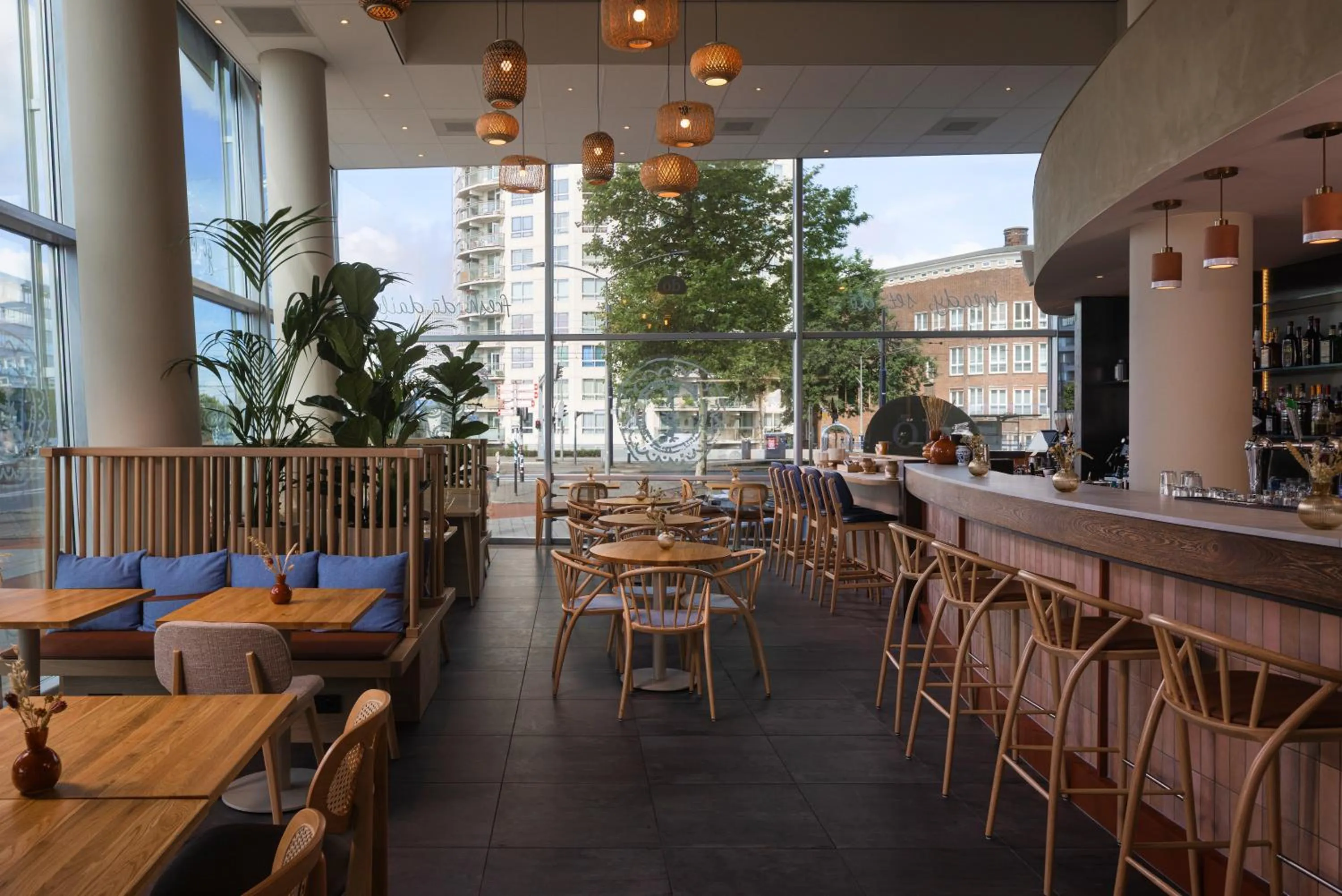 Restaurant/places to eat in DoubleTree by Hilton Rotterdam Centre