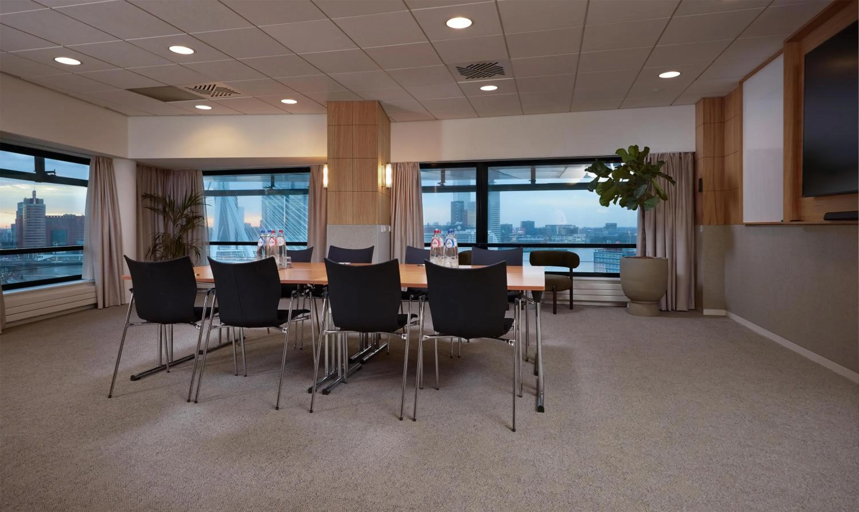 Meeting/conference room in DoubleTree by Hilton Rotterdam Centre
