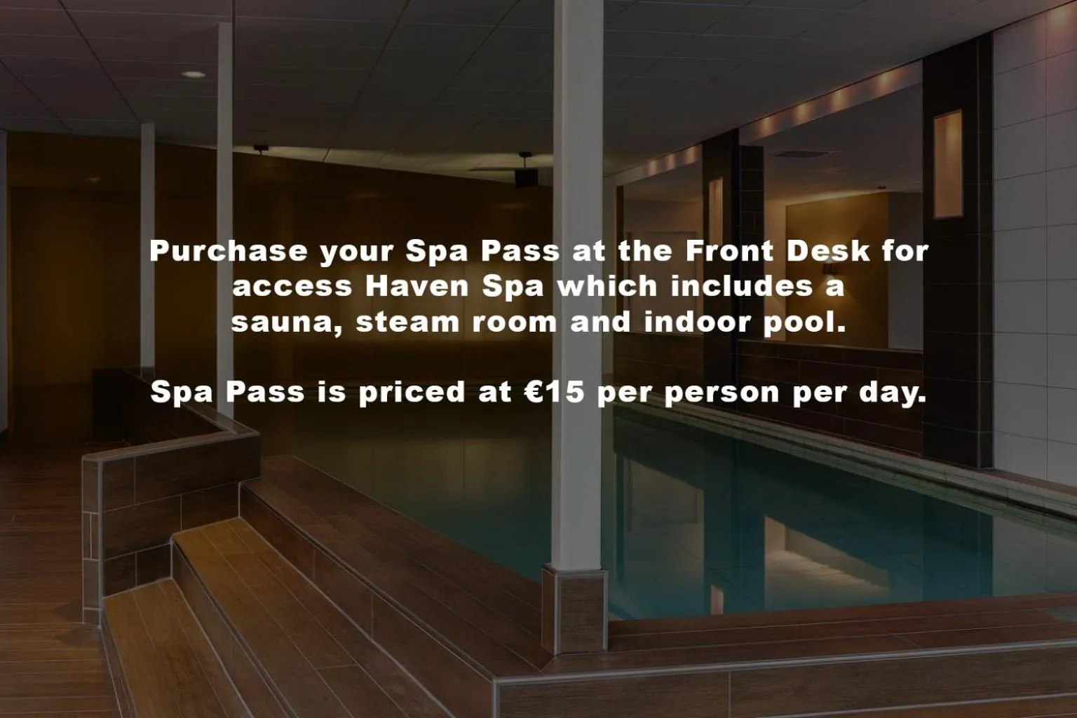 Swimming pool in DoubleTree by Hilton Rotterdam Centre