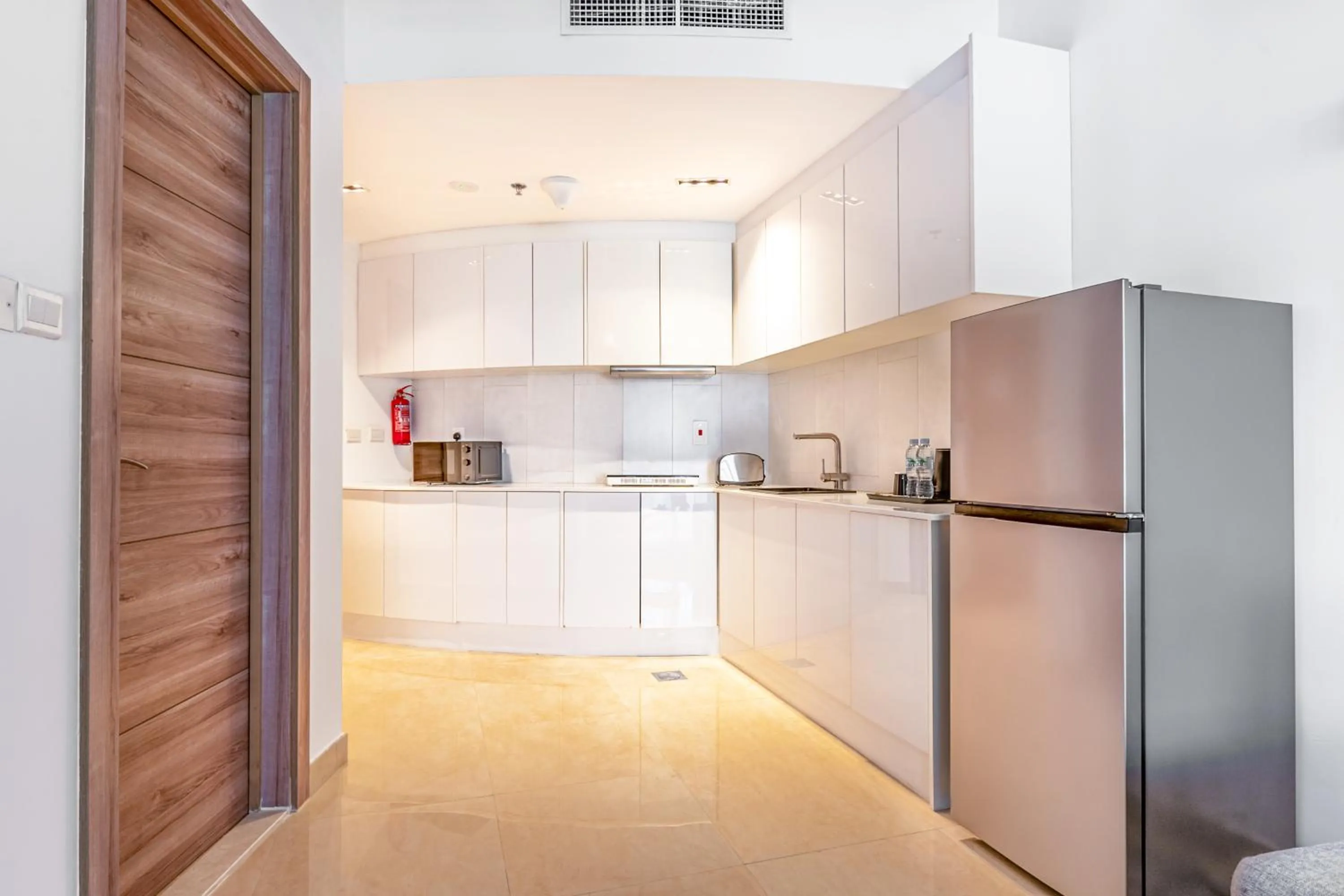 Kitchen or kitchenette in Pyramisa Hotel Apartments