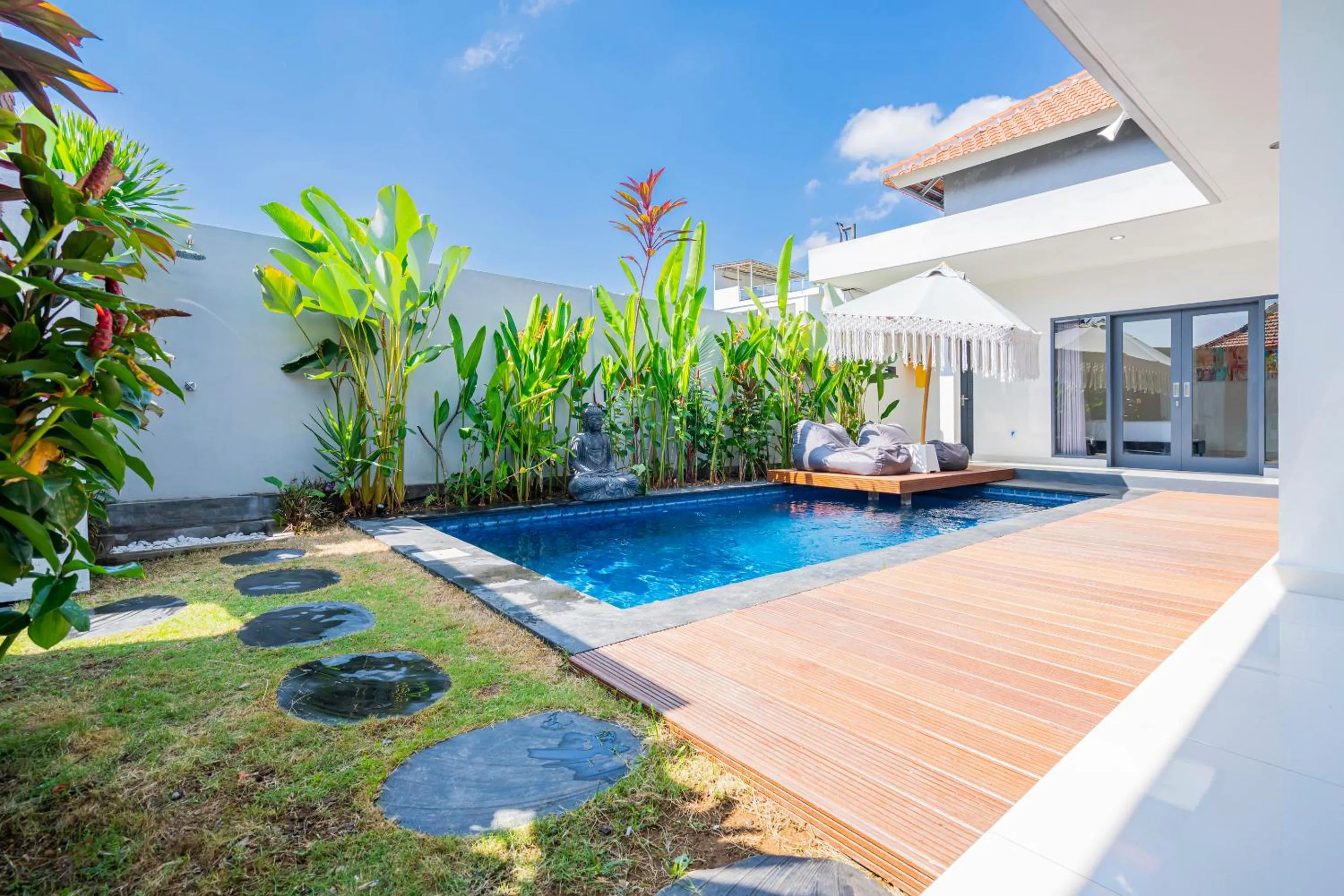 Swimming pool in Villa Katrin - Canggu
