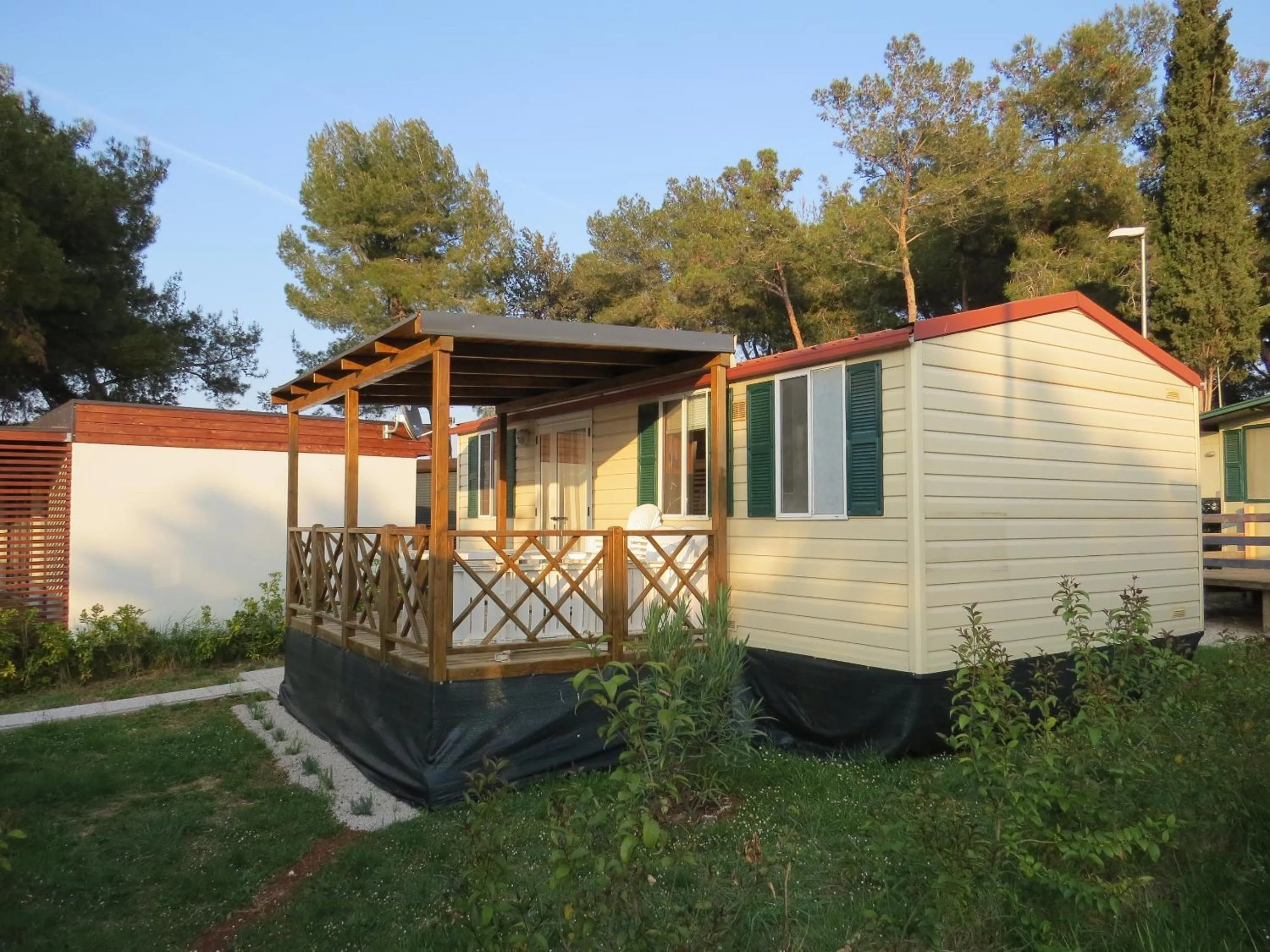 Camping Media Mobile Homes in Brioni Sunny Camping