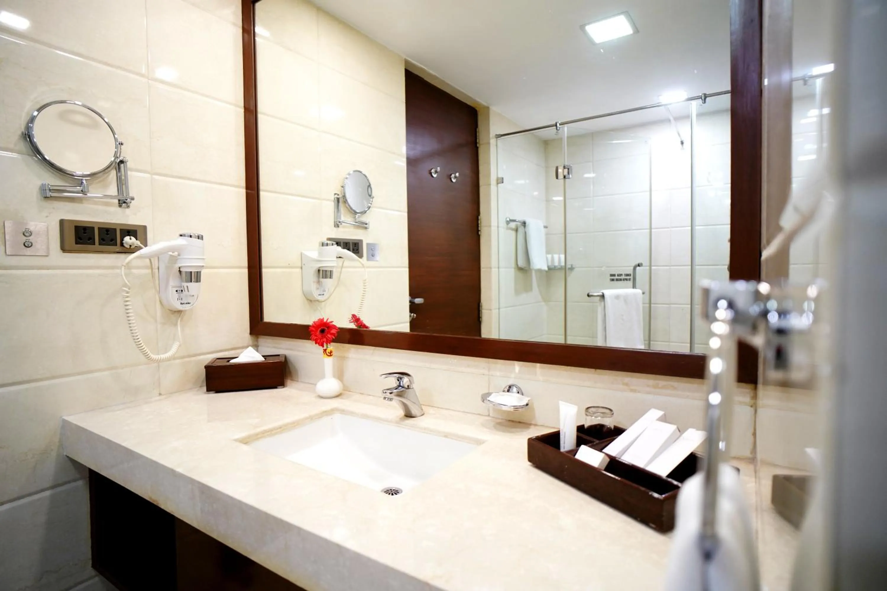 Bathroom in The Alcor Hotel