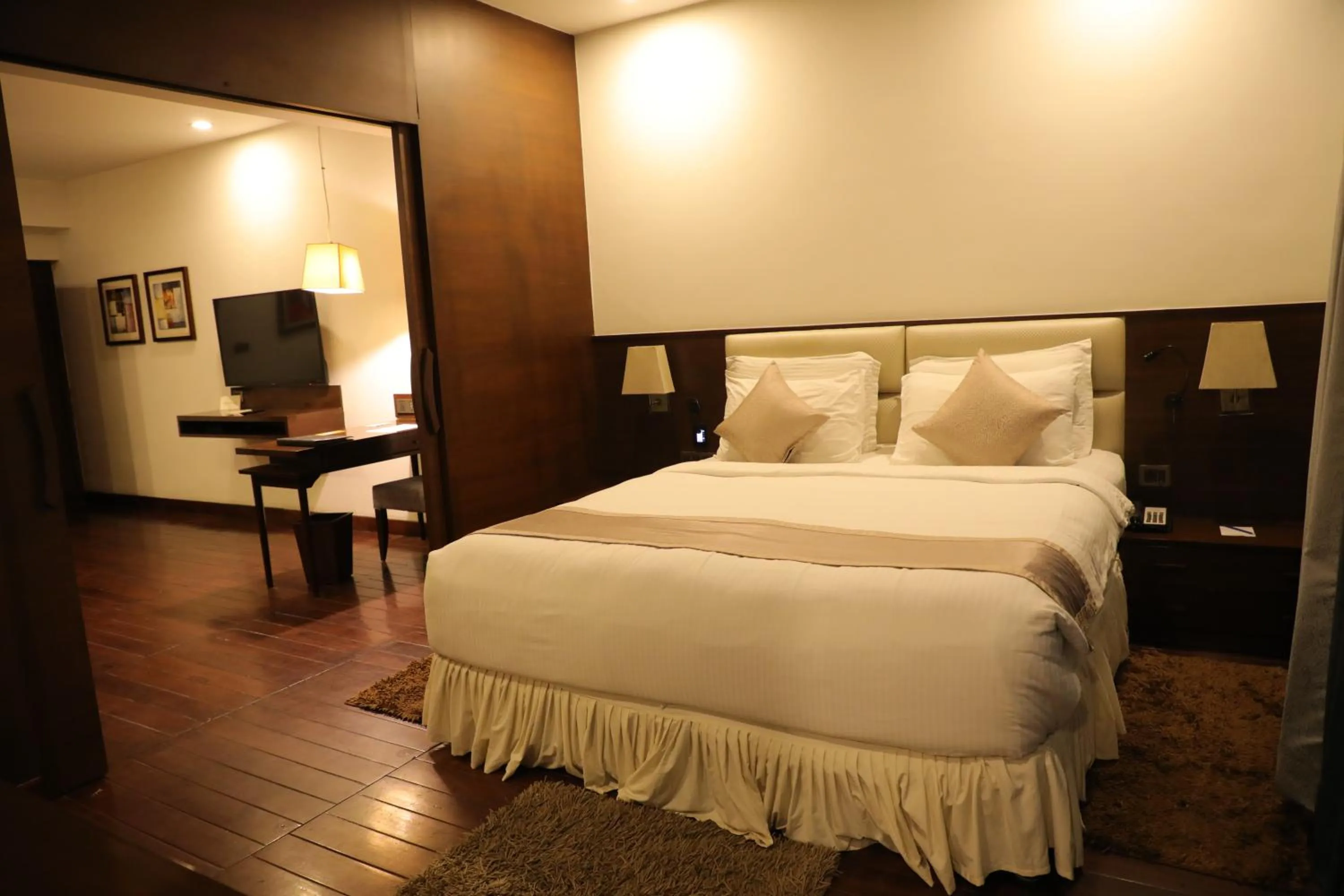 Bedroom, Bed in The Alcor Hotel