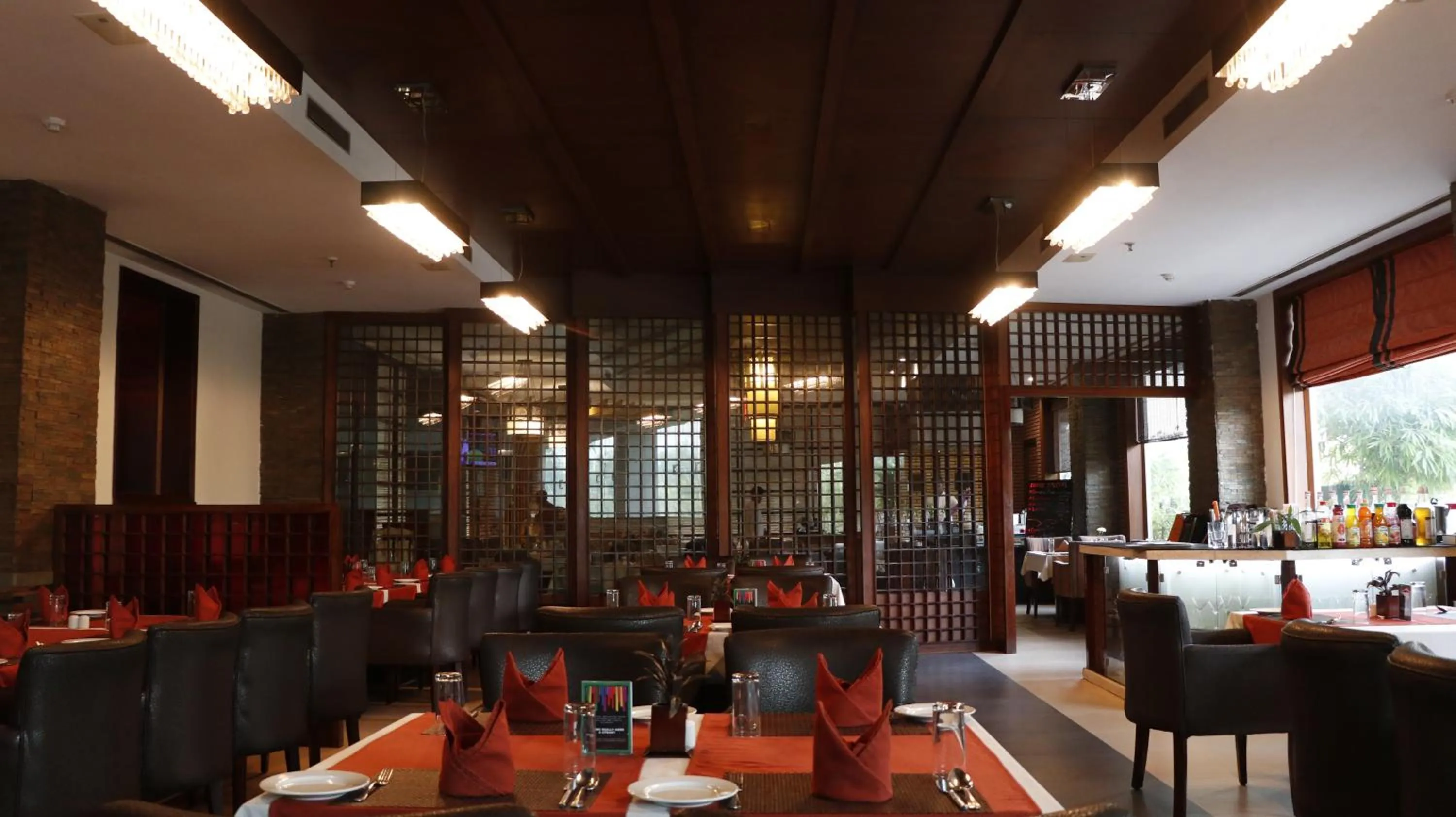 Restaurant/places to eat in The Alcor Hotel