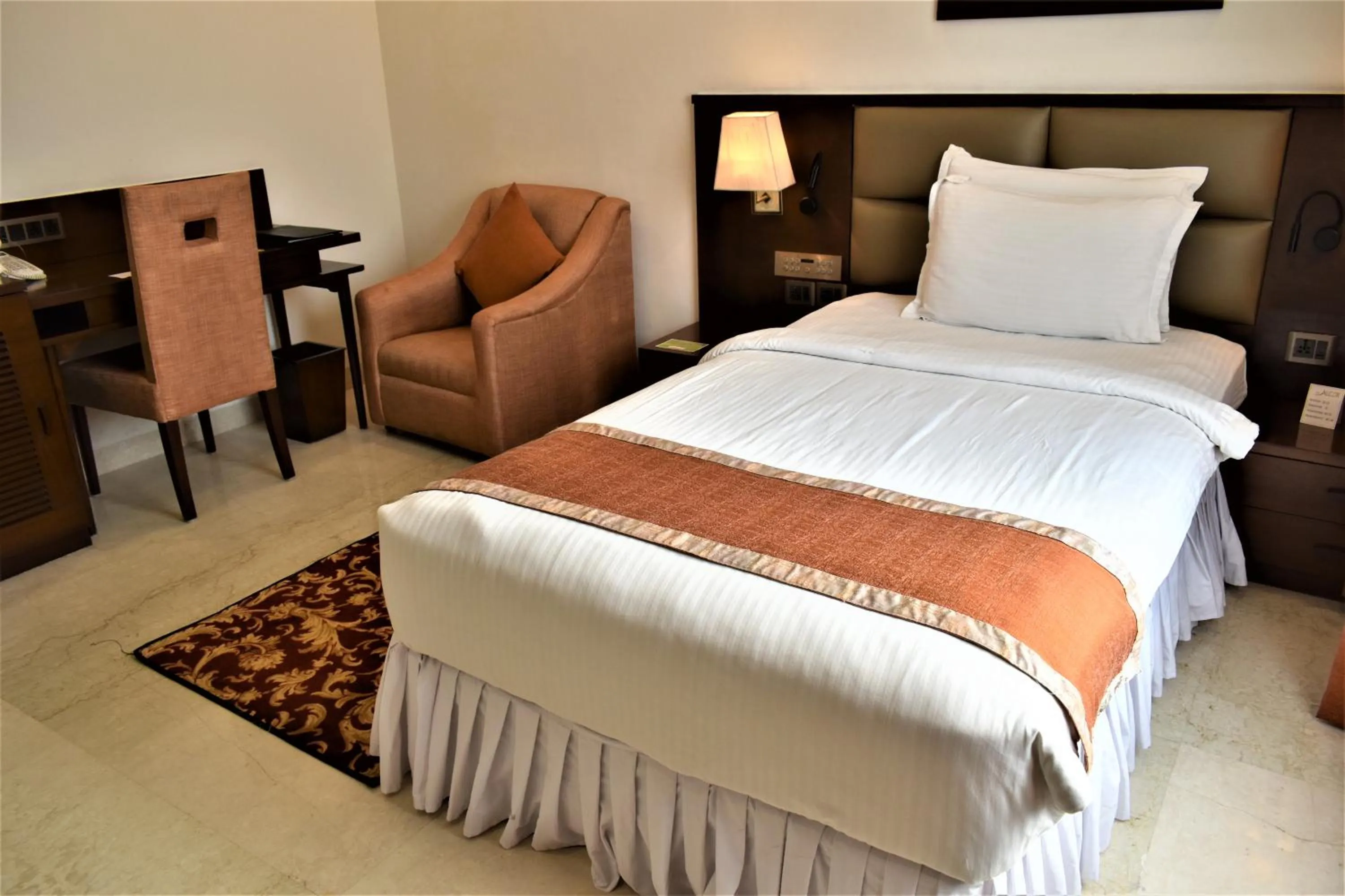 Bed in The Alcor Hotel