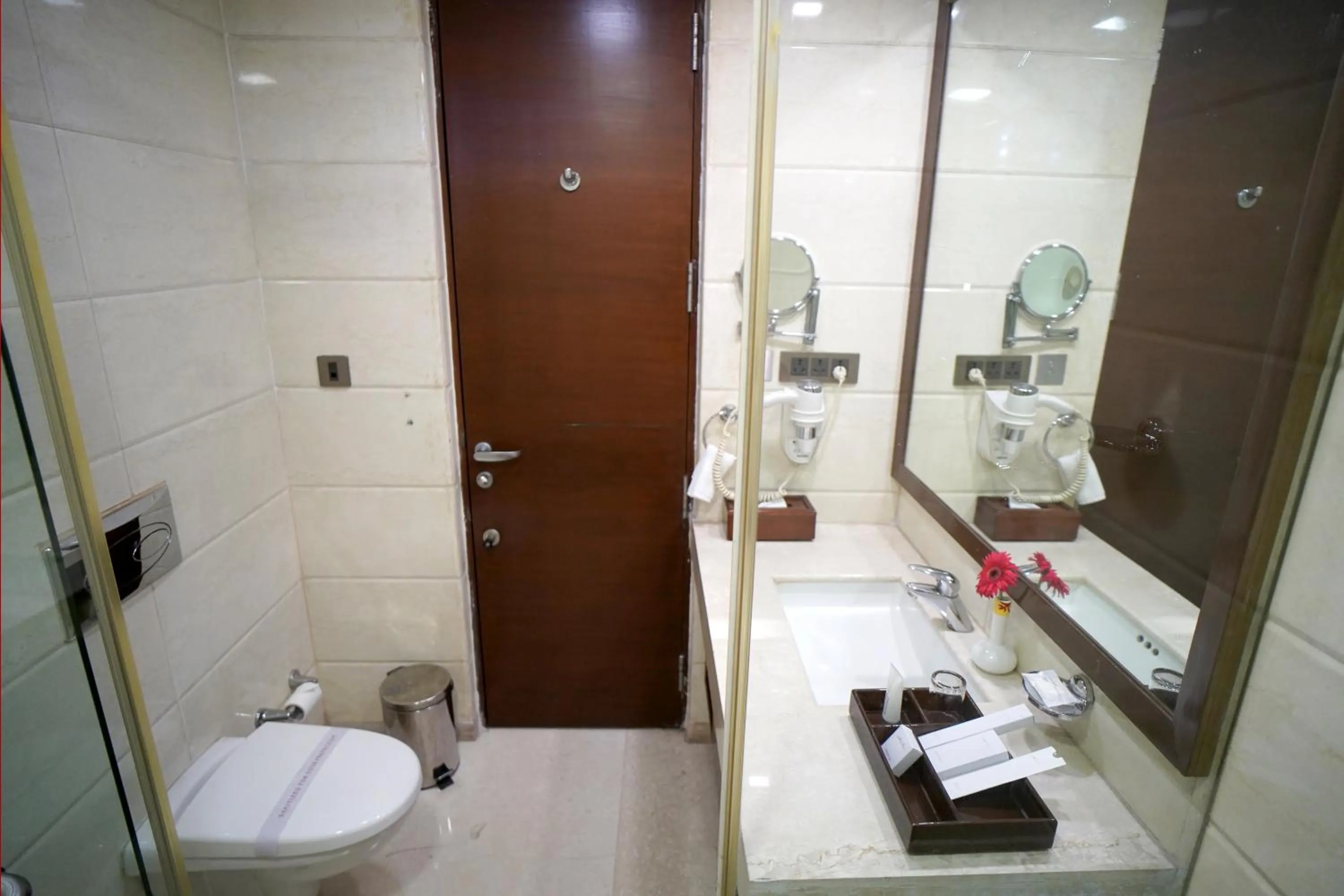 Bathroom in The Alcor Hotel