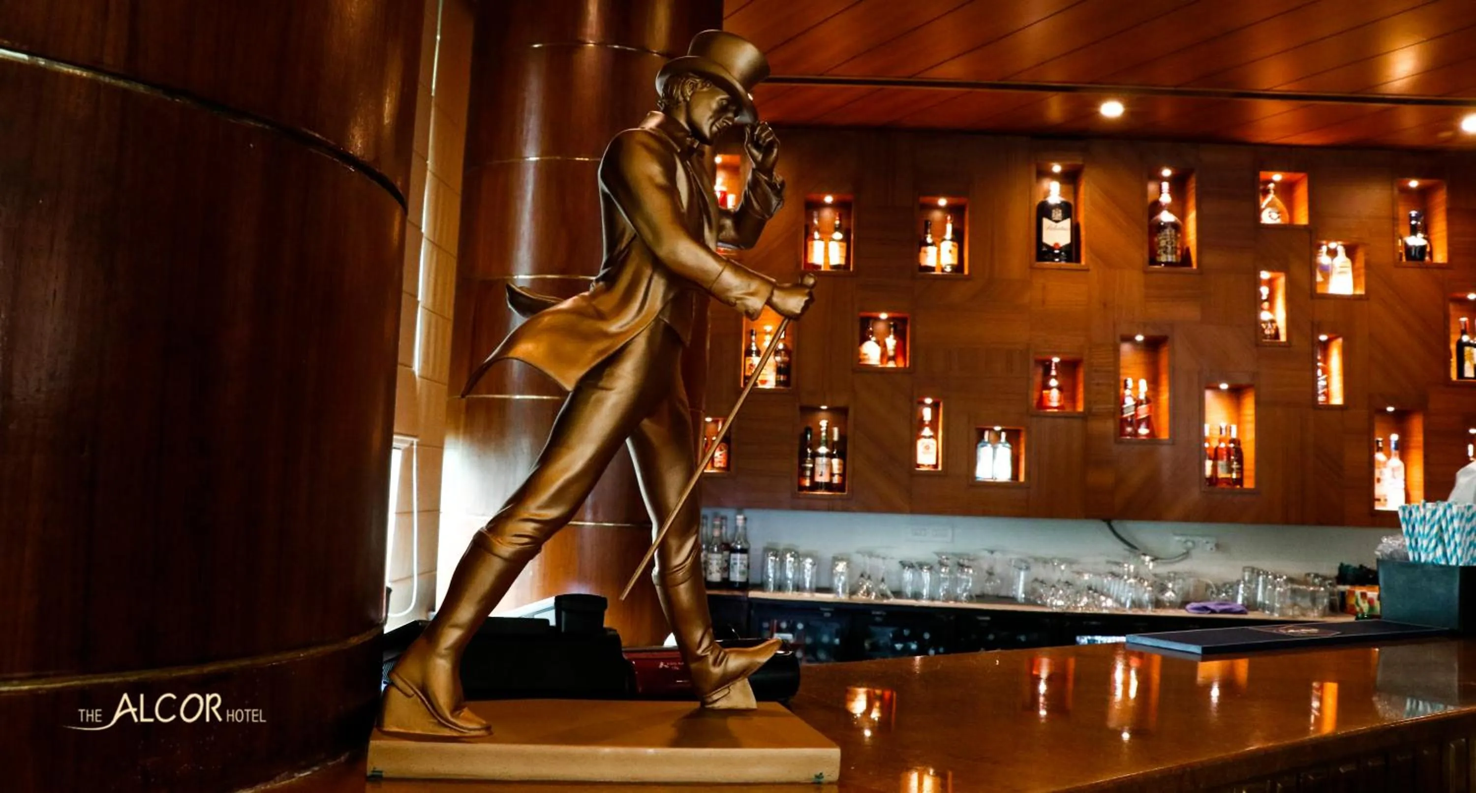 Lounge or bar in The Alcor Hotel