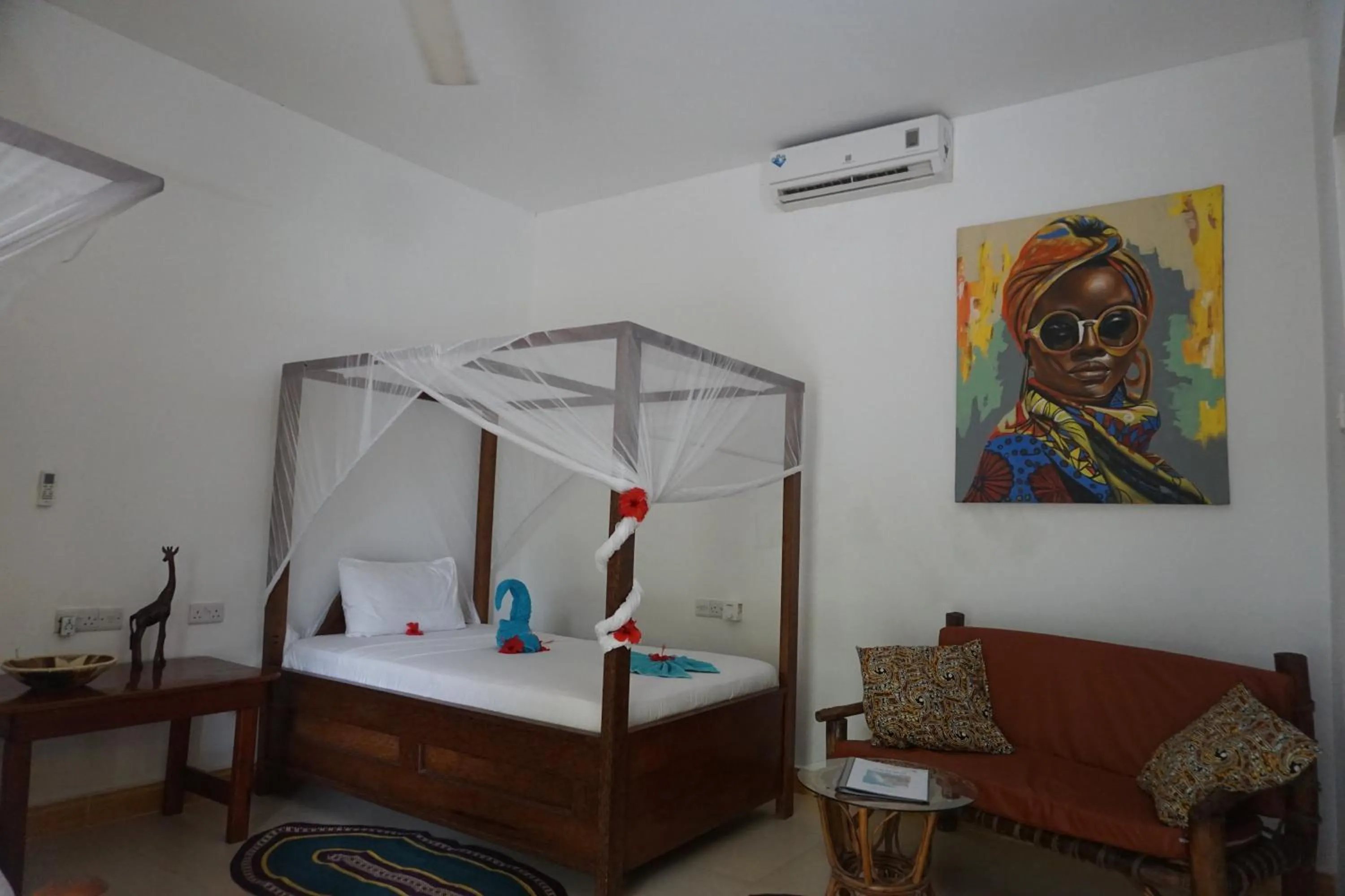 Bed in Cocolala Beach House