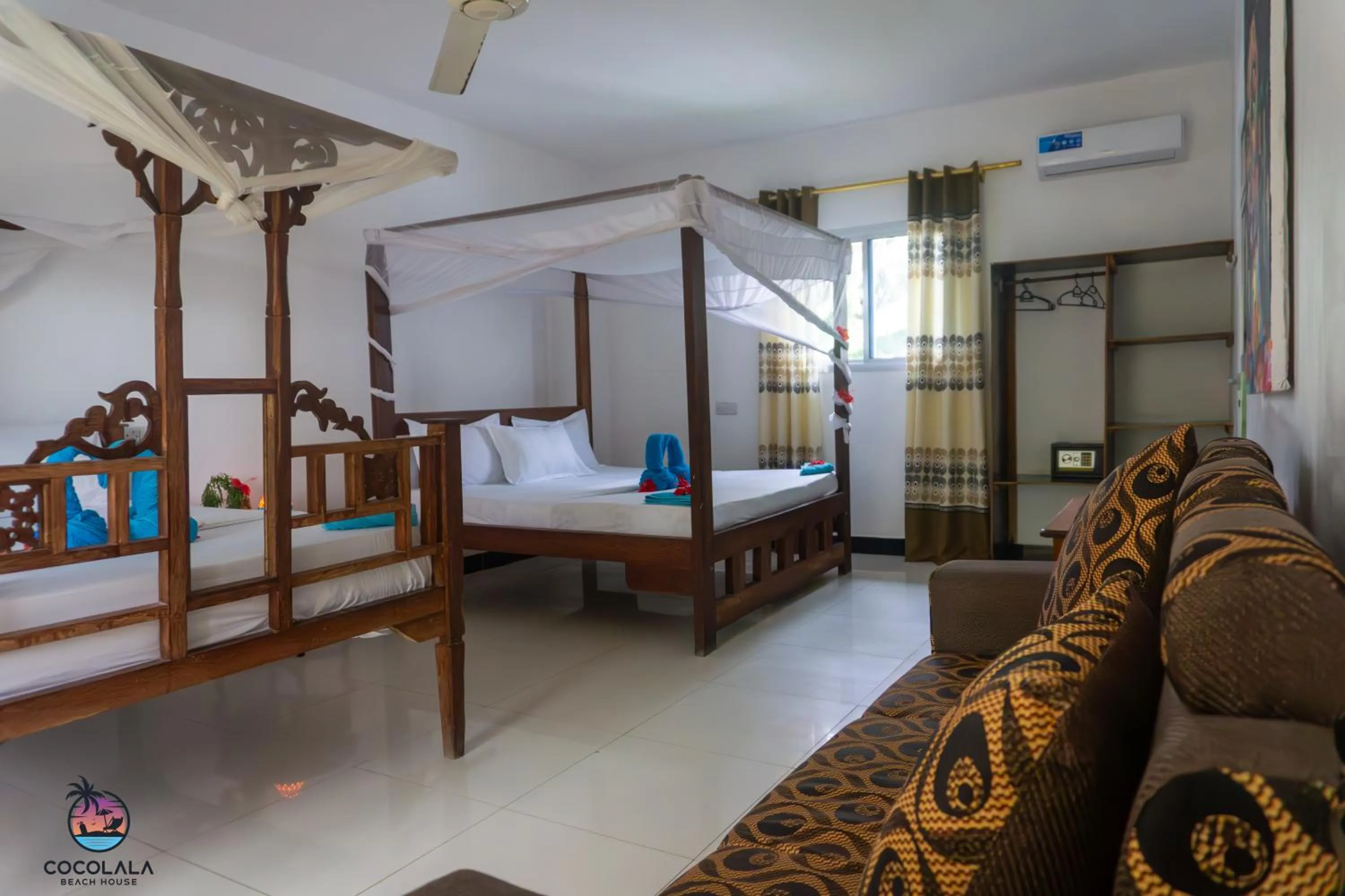 Photo of the whole room, Bed in Cocolala Beach House