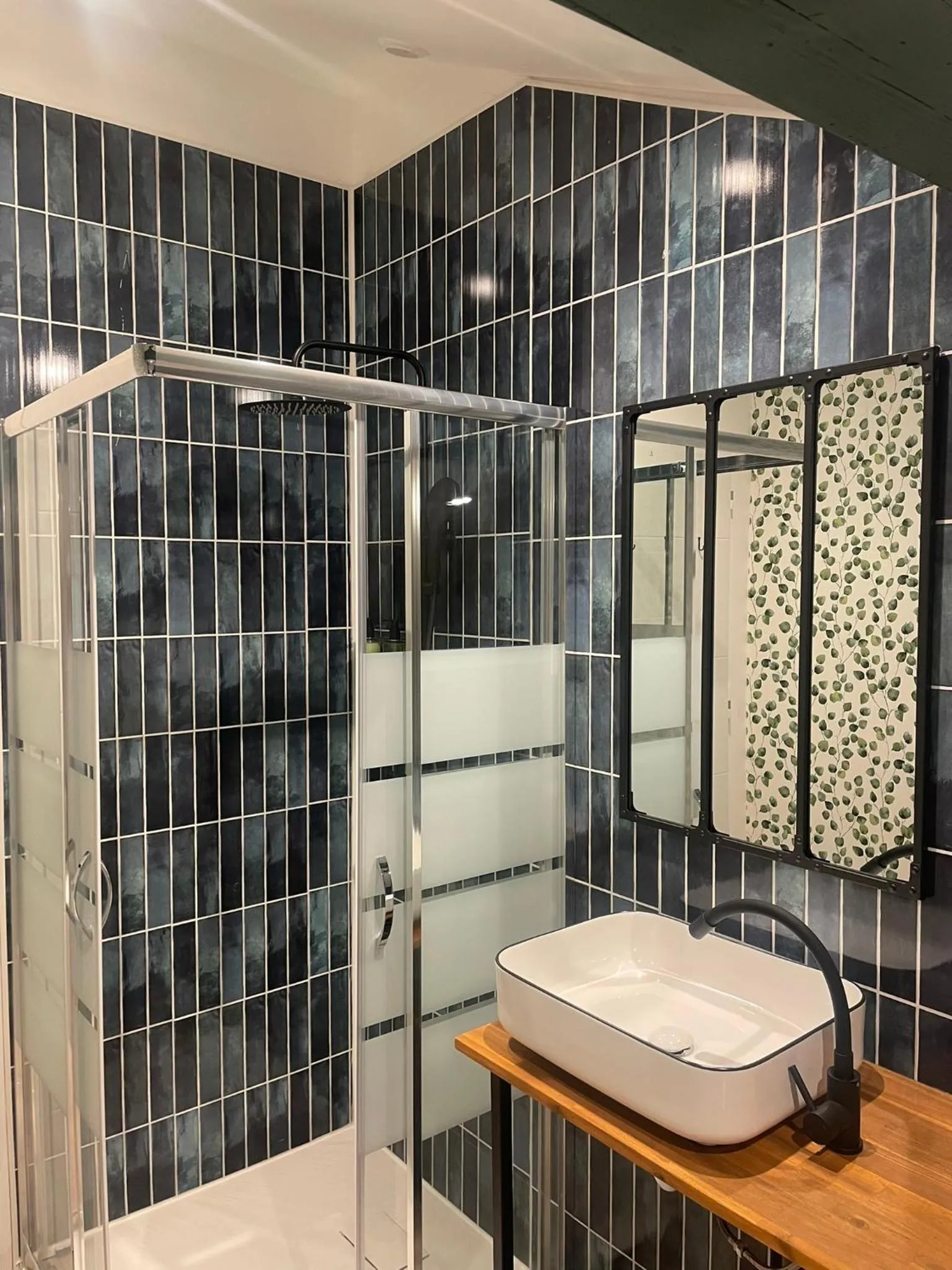 Bathroom in Nouvel Hôtel & Appartements