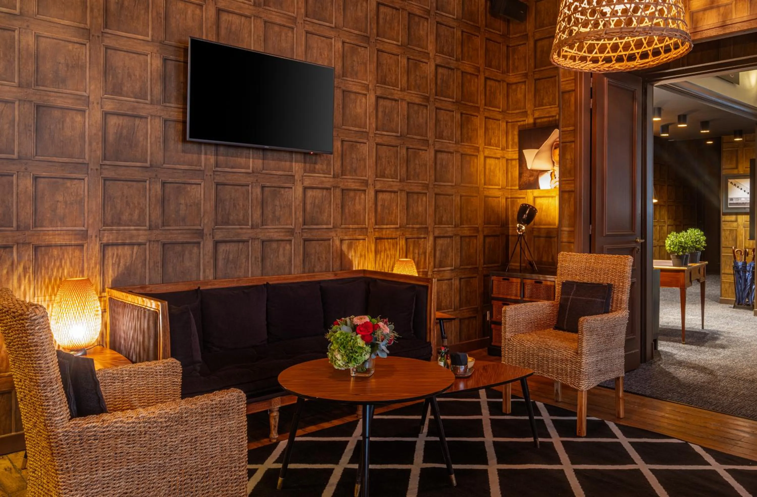 Lounge or bar in Nouvel Hôtel & Appartements