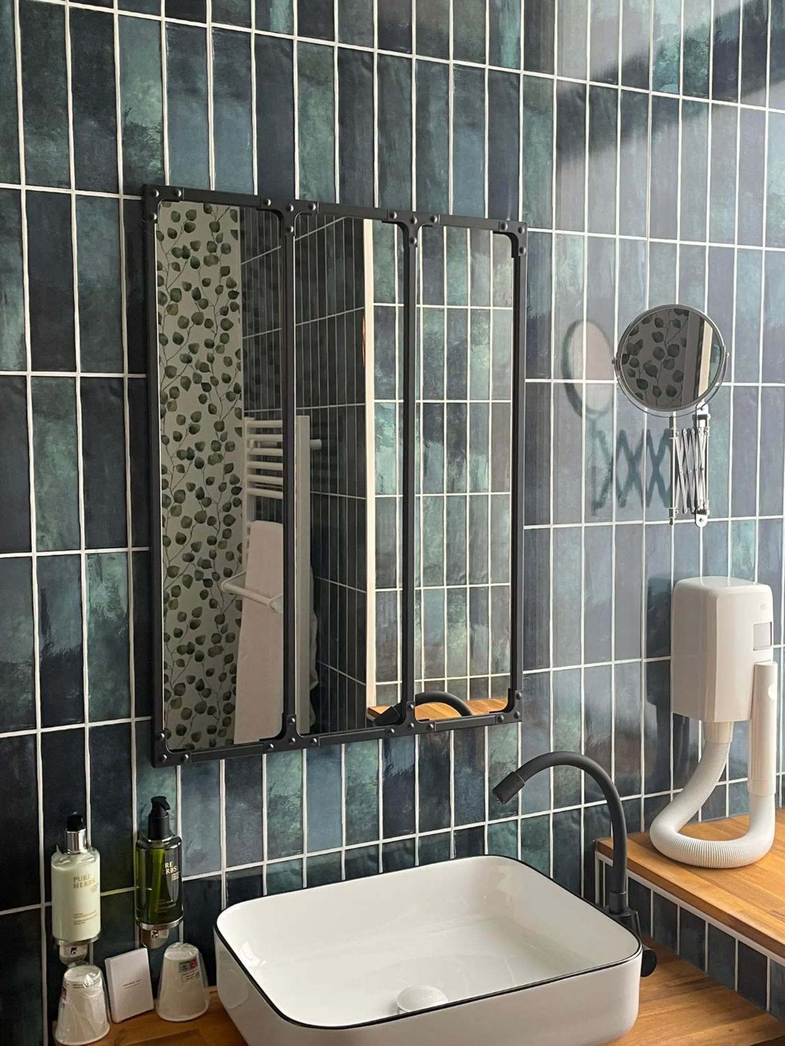 Bathroom in Nouvel Hôtel & Appartements