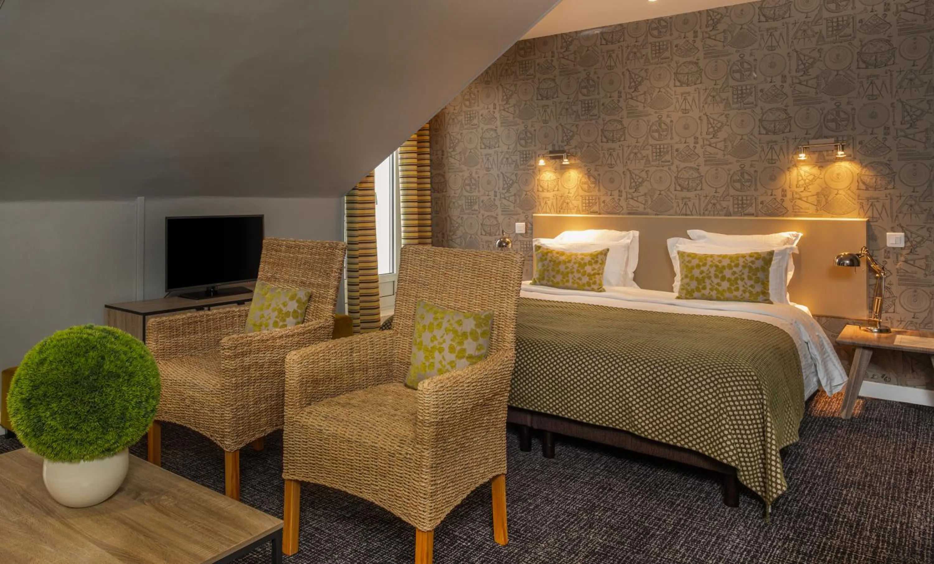 Photo of the whole room, Bed in Nouvel Hôtel & Appartements