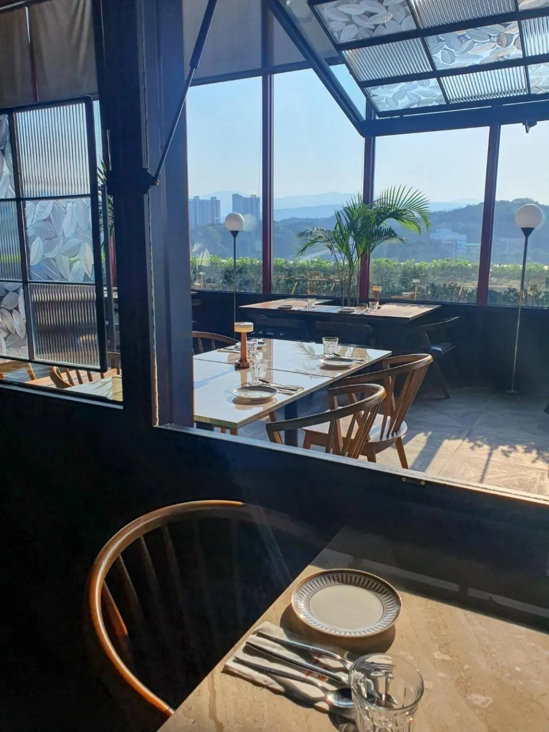 Restaurant/places to eat in The Hong C Hotel