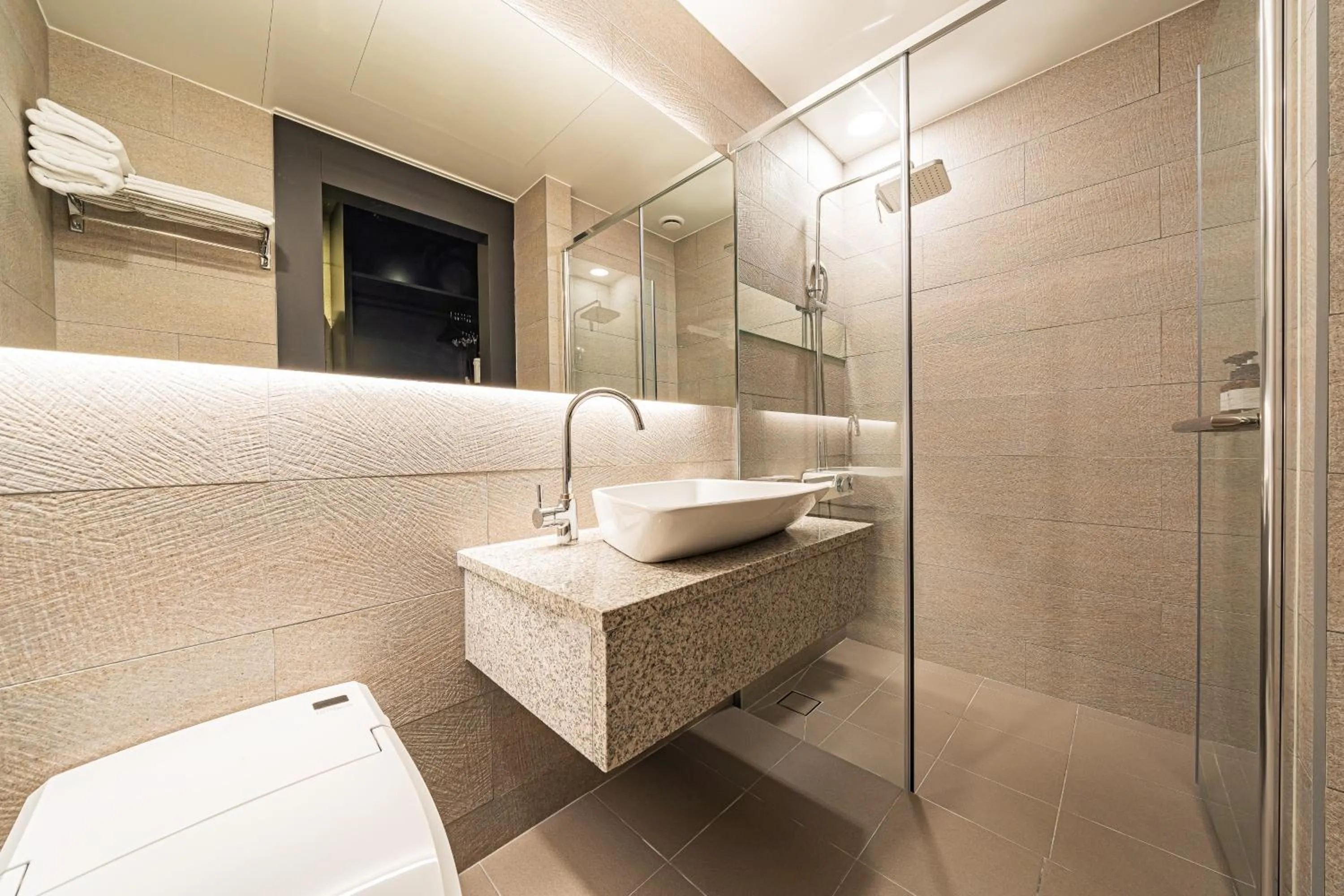 Toilet in The Hong C Hotel