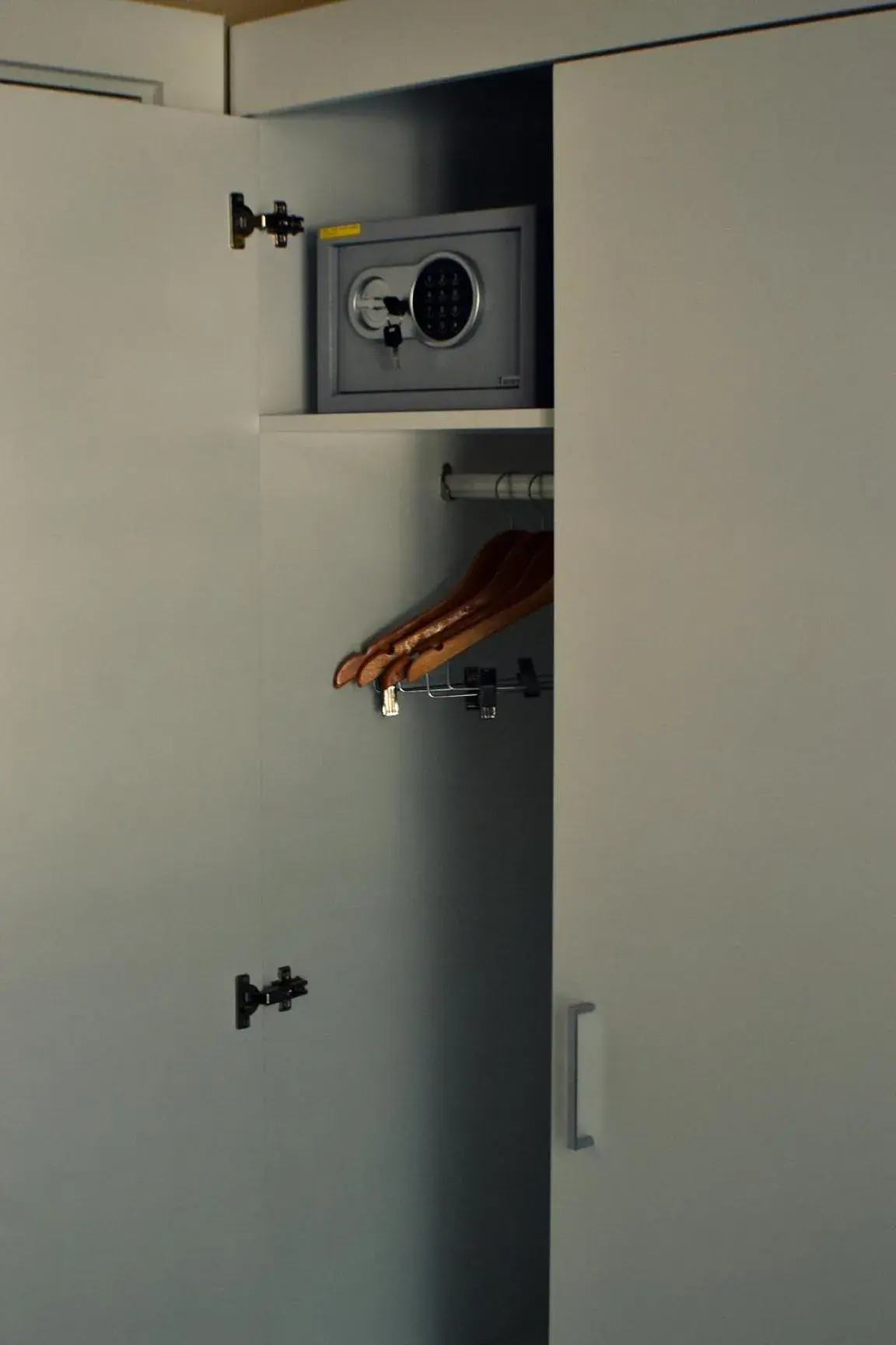 Triple Room with Balcony in Mimoza Hotel Triple Room with Balcony in Mimoza Hotel