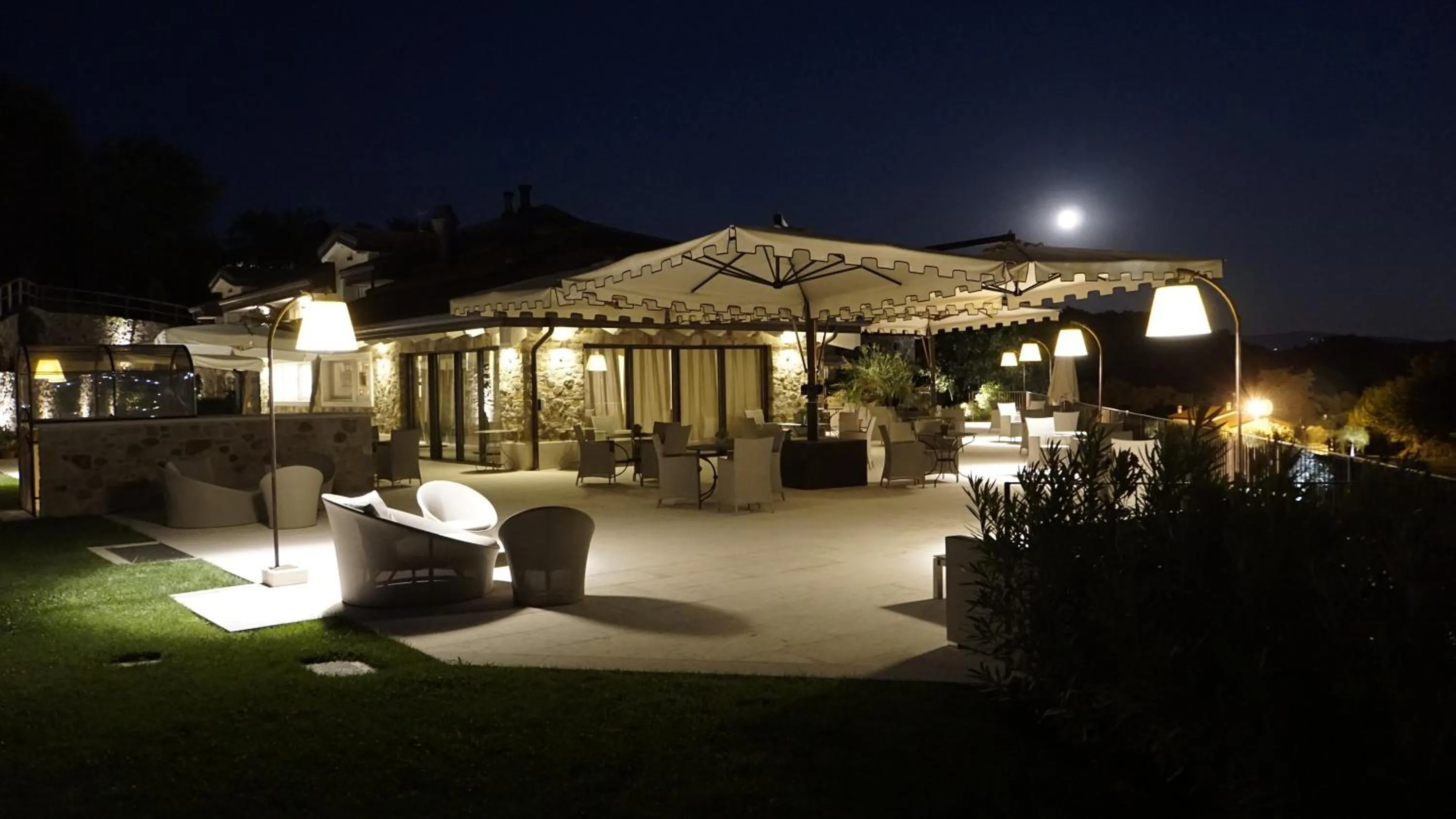 Night in Relais Rossar Boutique Hotel Garda & Hills